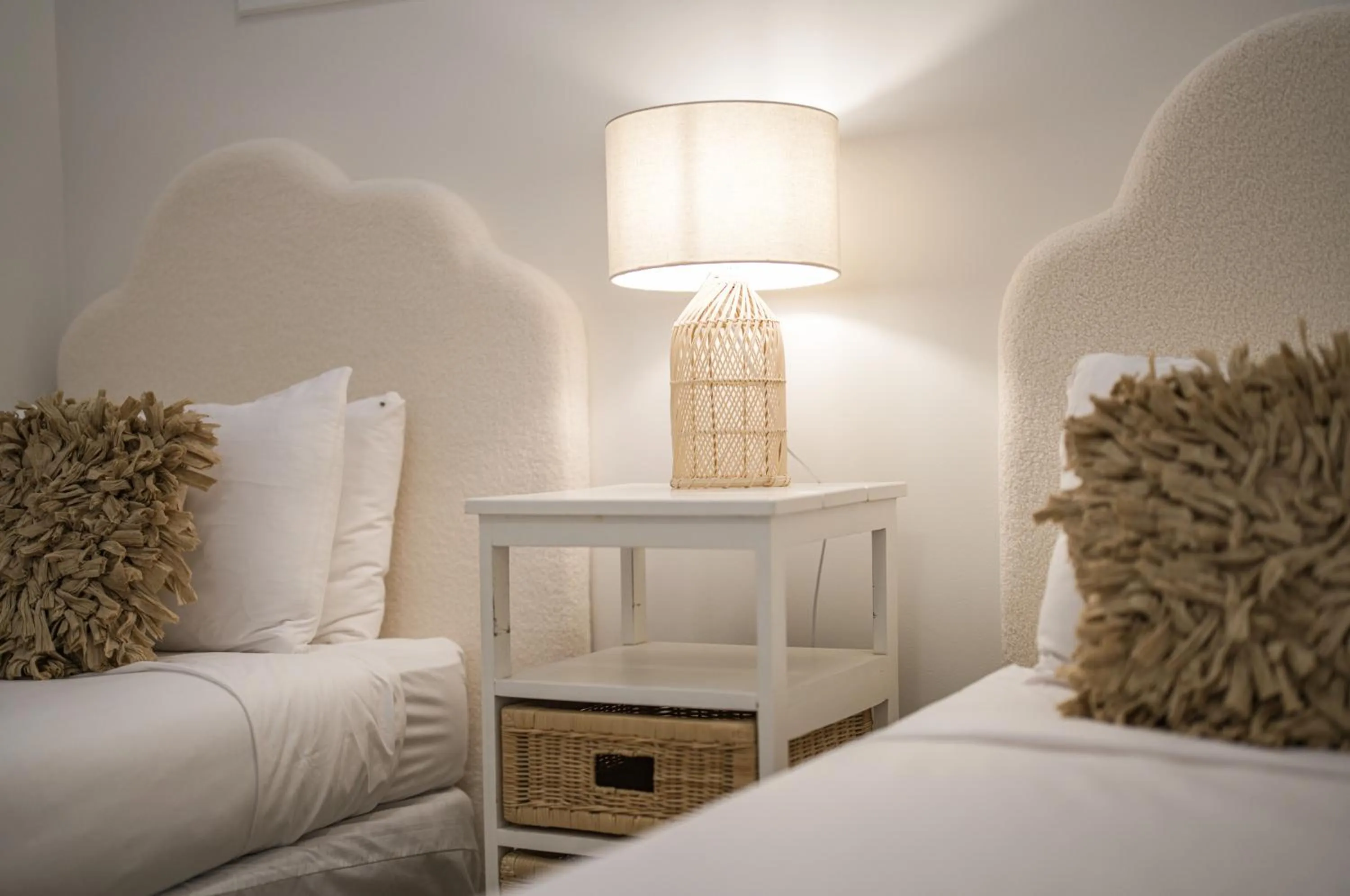 Bedroom, Bed in The Lookout Resort Noosa