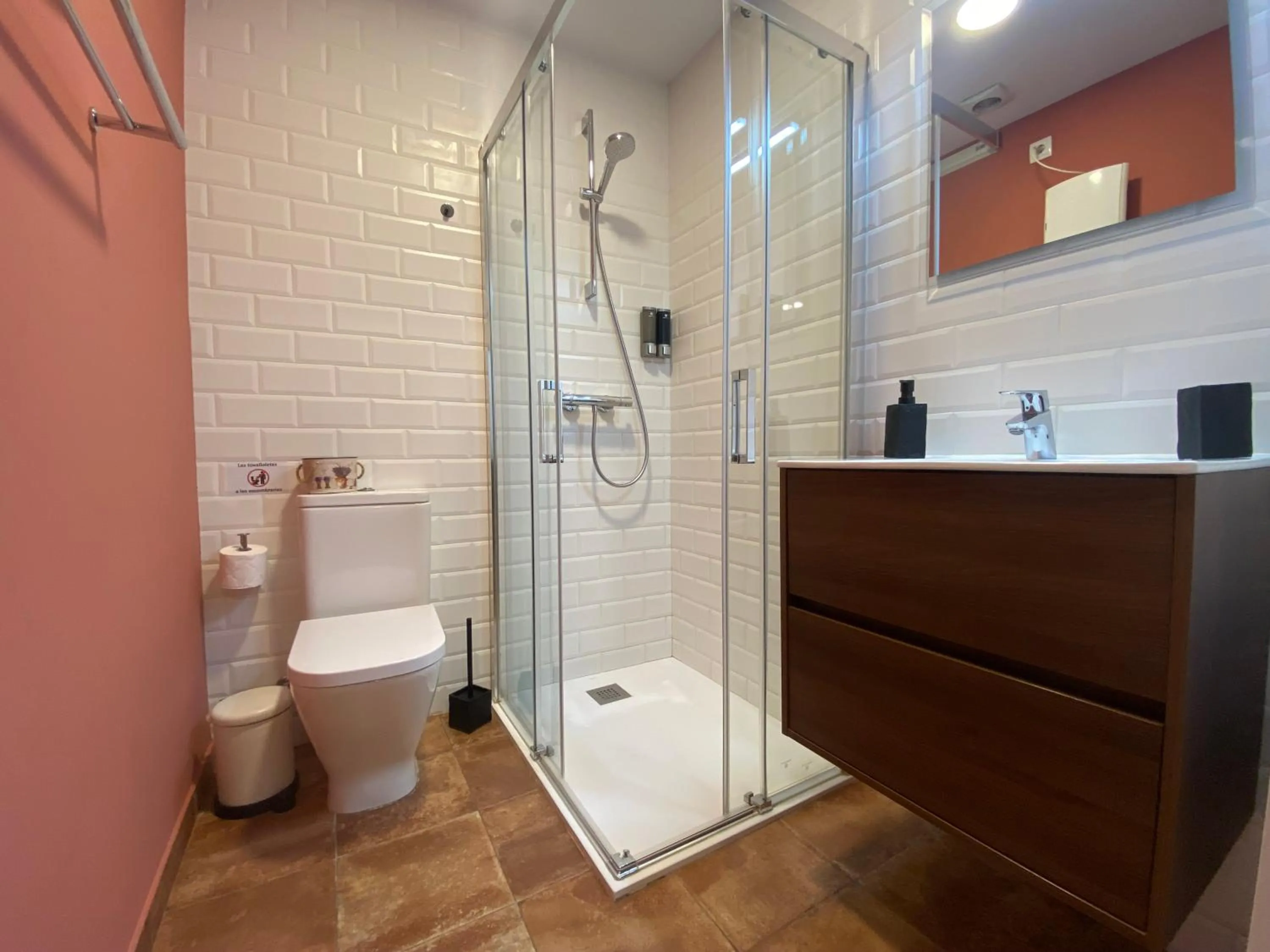 Shower in Escloper B&B