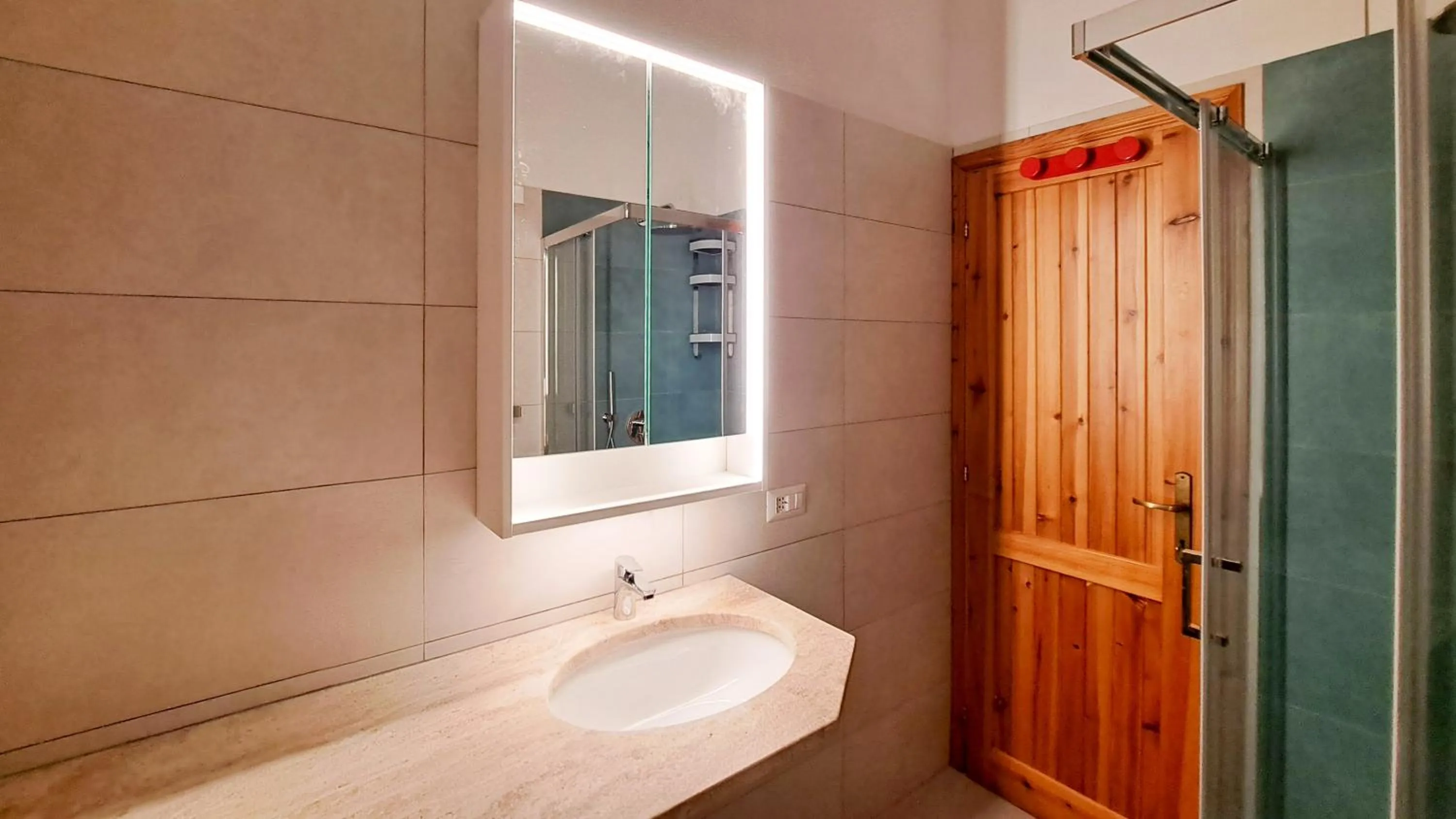 Shower in Centro Residenziale Le Canne