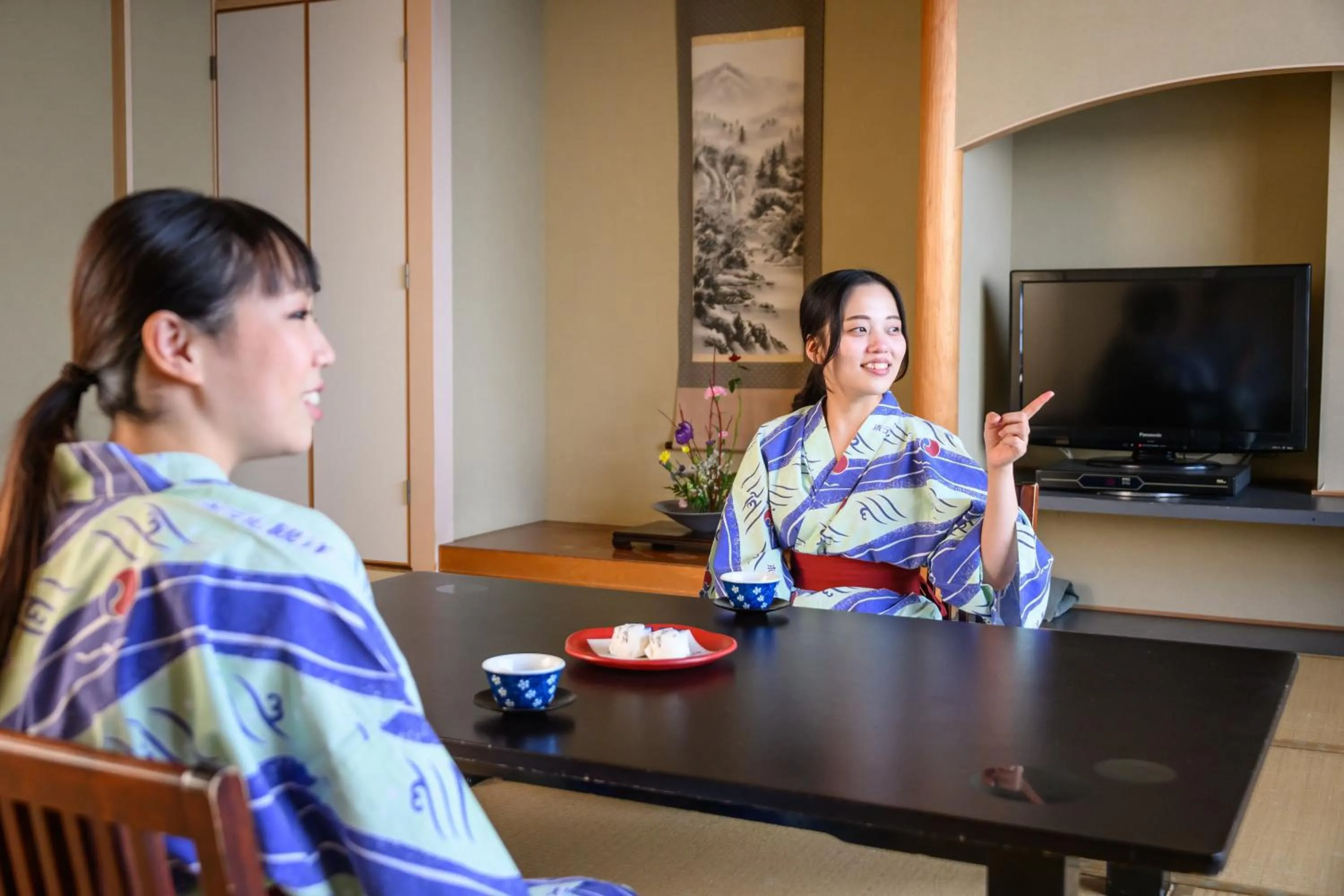 People in Minami Sanriku Hotel kanyo