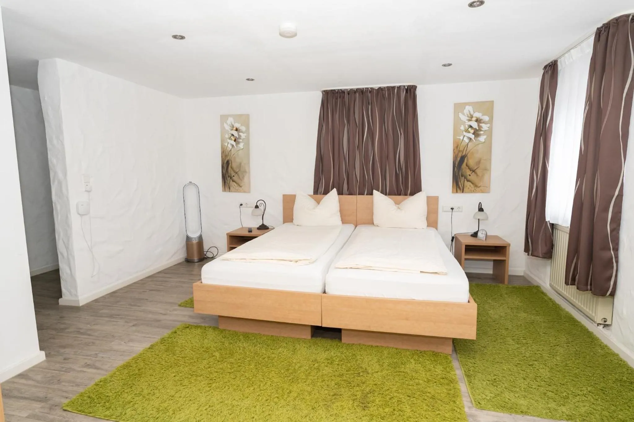 Bed in Hotel Garni BURG WALDENSTEIN