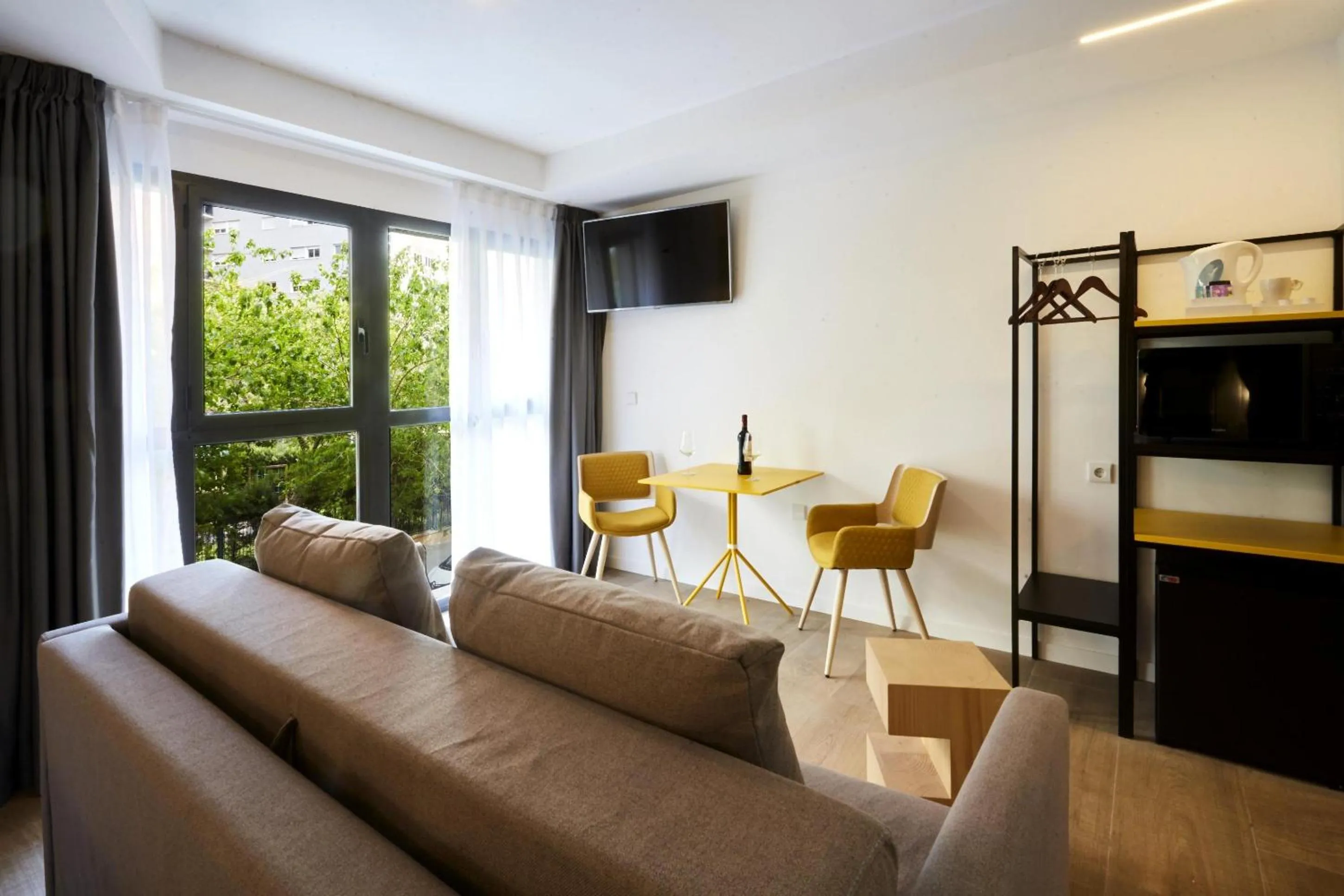 Photo of the whole room in Sercotel Valencia Alameda 41