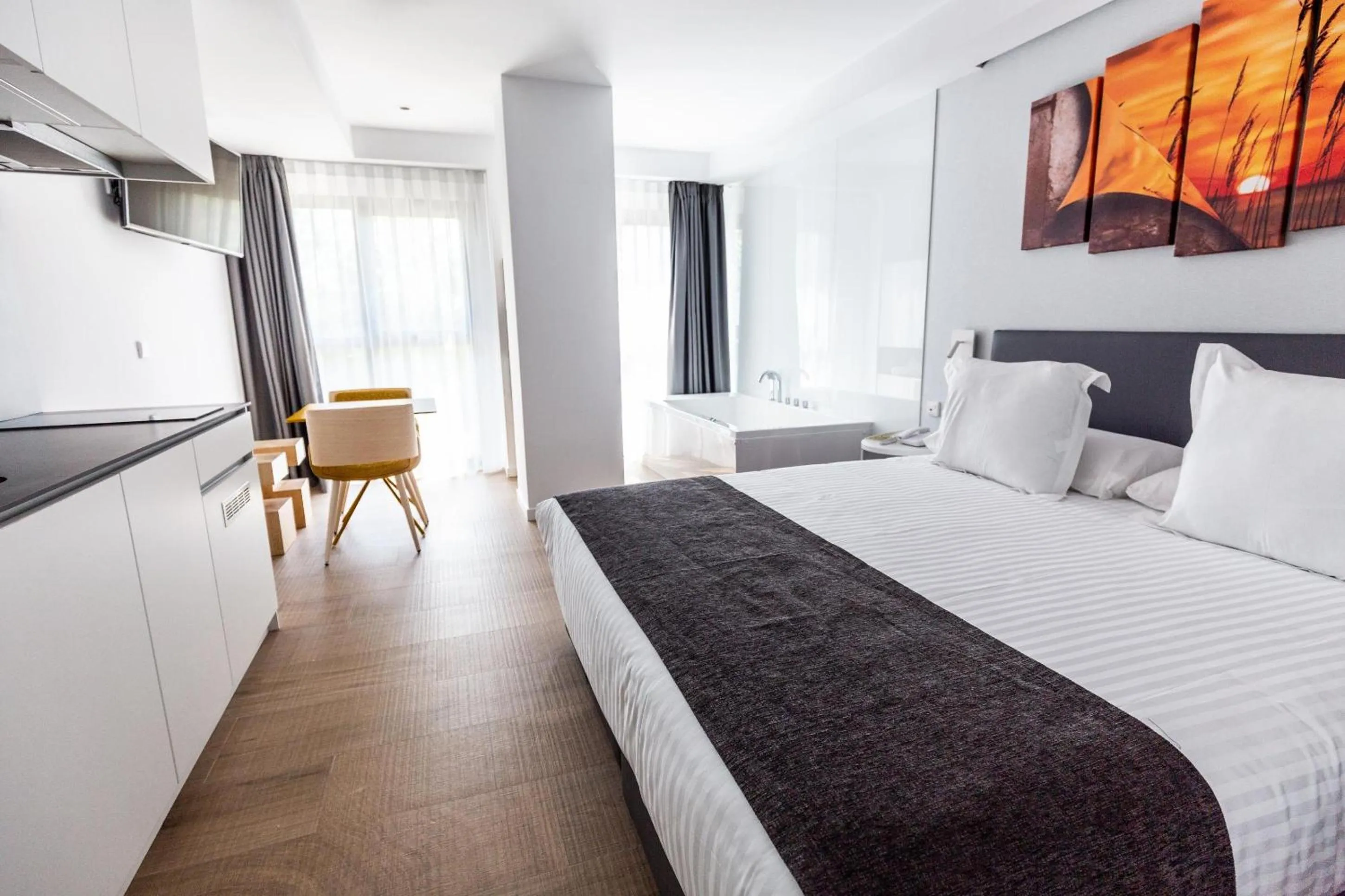 Photo of the whole room, Bed in Sercotel Valencia Alameda 41