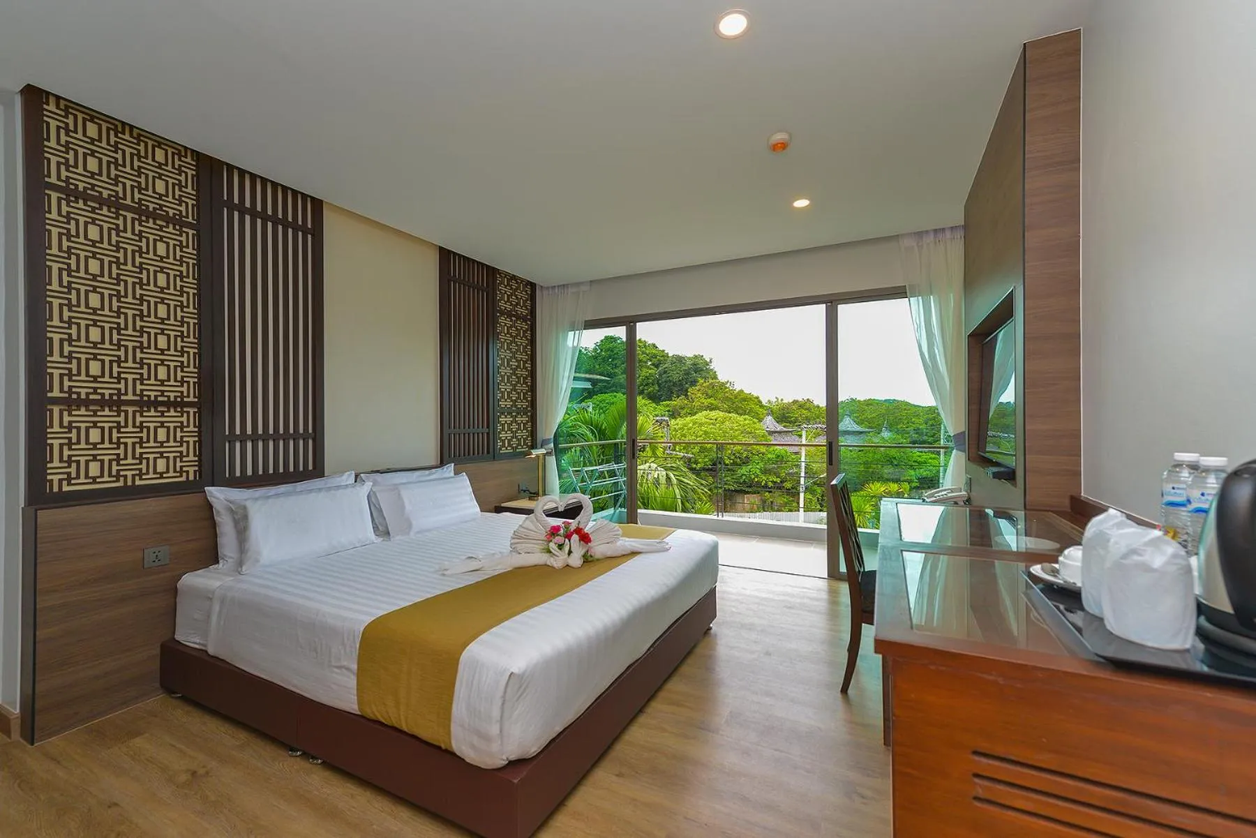 Bedroom, Bed in Le Resort and Villas