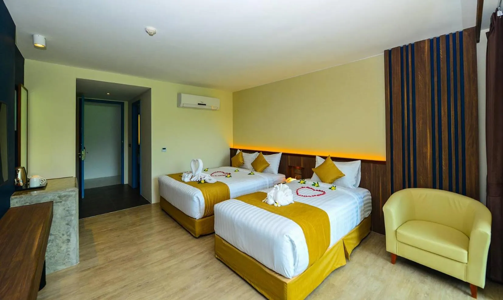 Bedroom, Bed in Le Resort and Villas