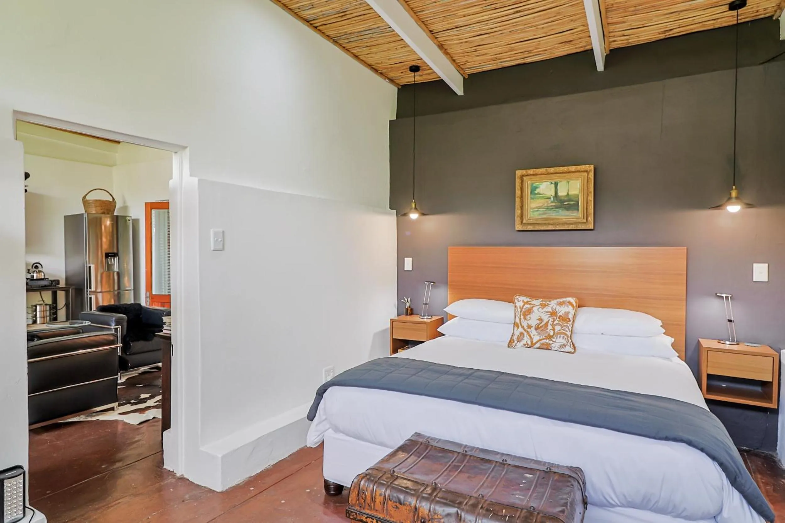 Bedroom, Bed in The Barn On 62 - Cottages