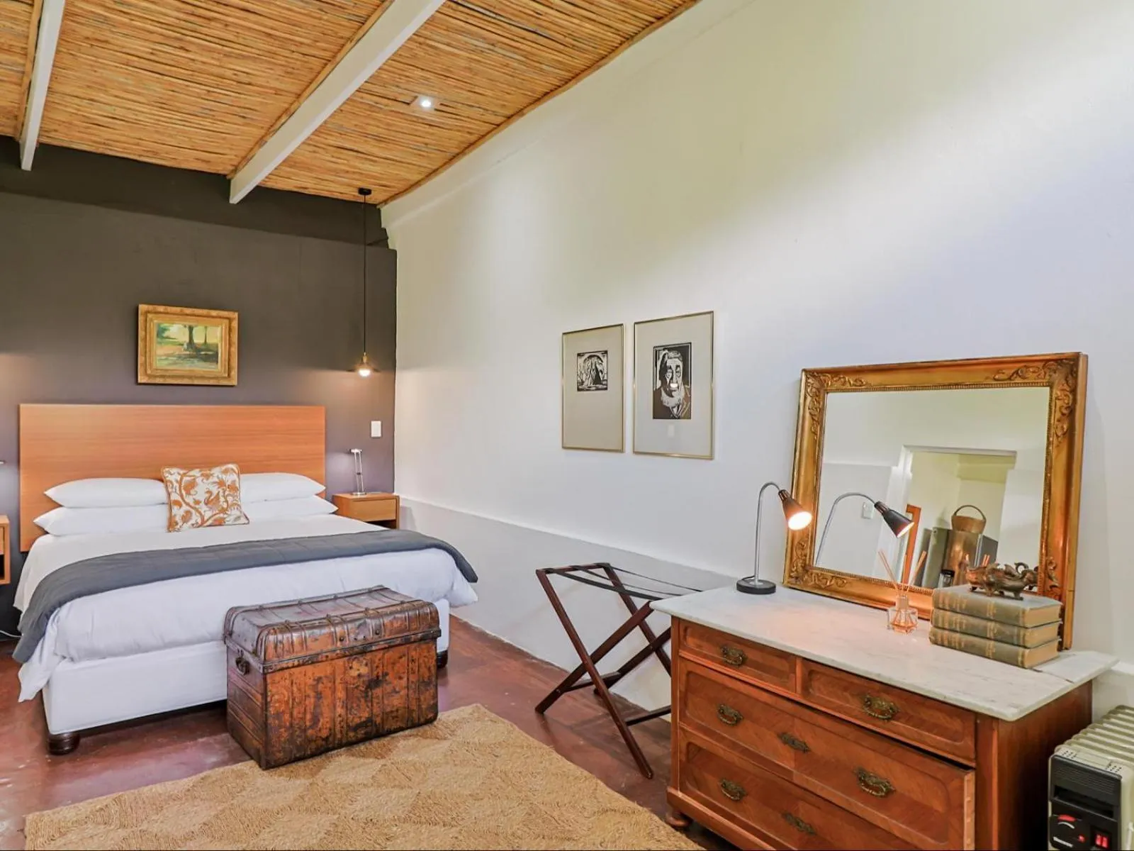 Photo of the whole room, Bed in The Barn On 62 - Cottages