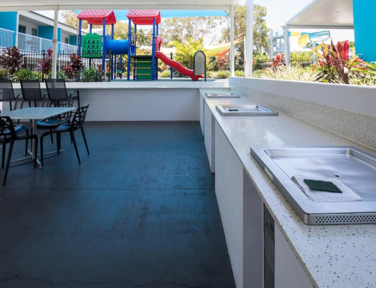 BBQ facilities in Nobby Beach Holiday Village