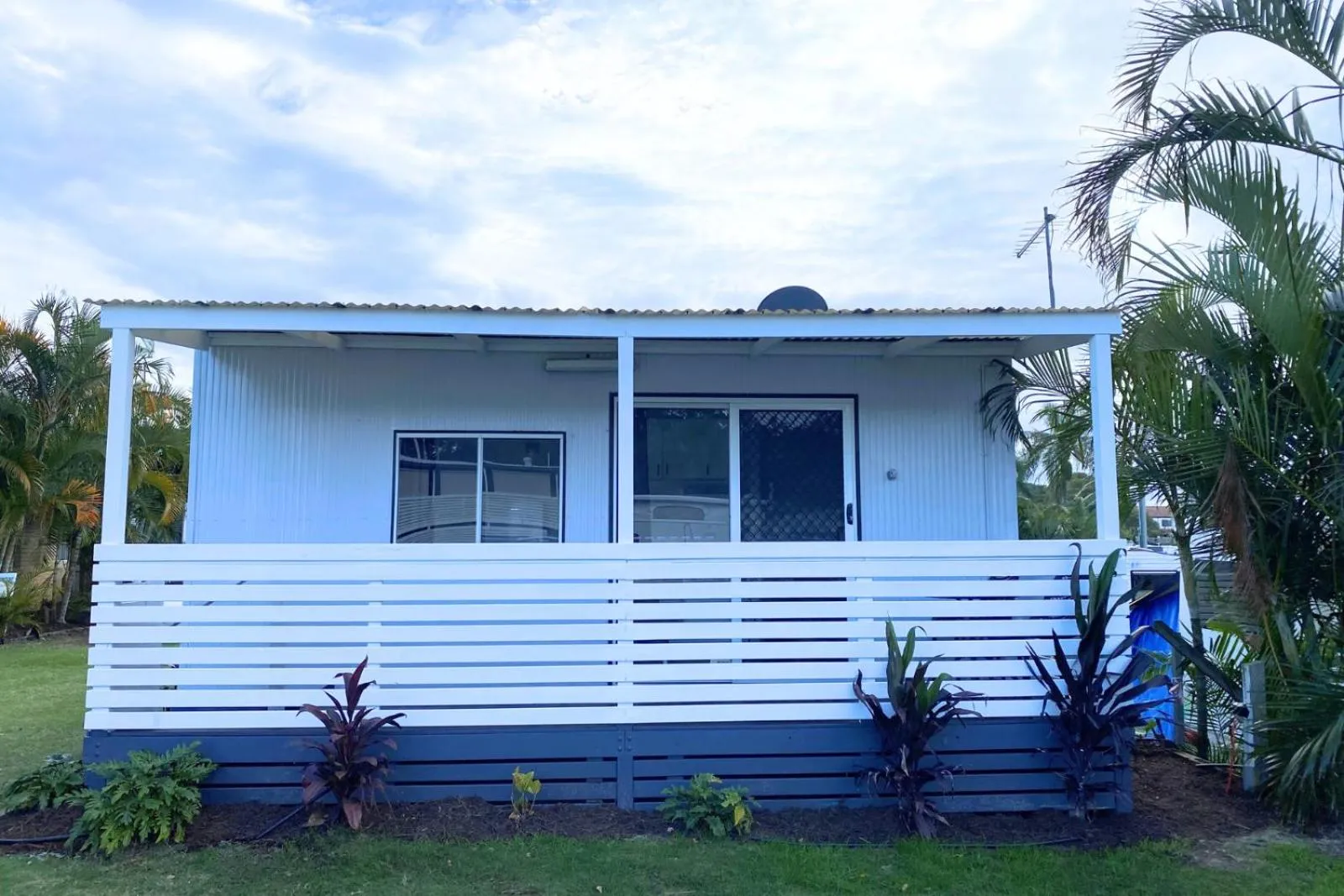 Property building in Nobby Beach Holiday Village