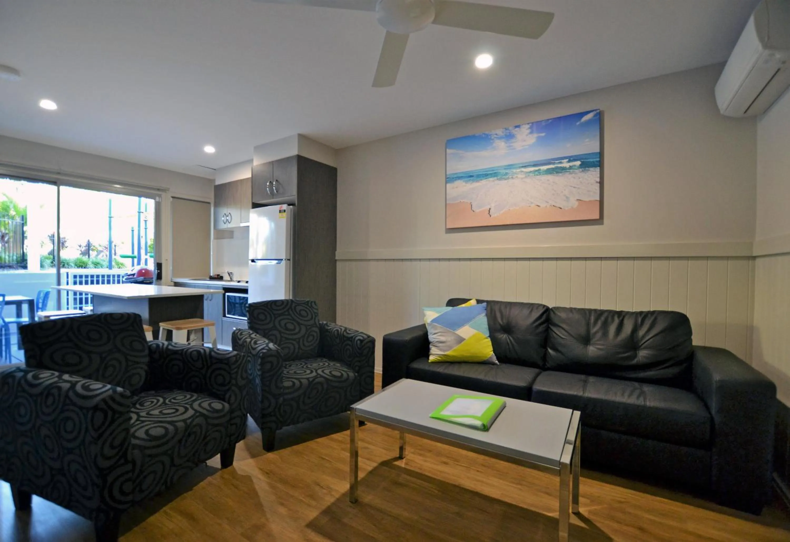 Kitchen or kitchenette in Nobby Beach Holiday Village