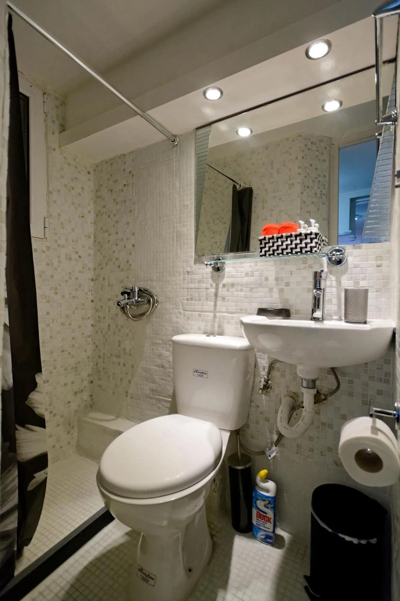 Bathroom in Santorini Style in Athens, Greece