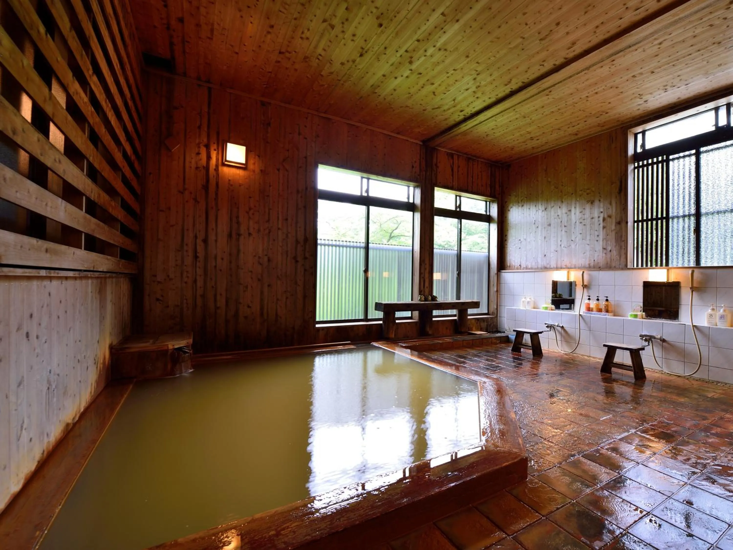 Hot Spring Bath, Bed in Syohoen