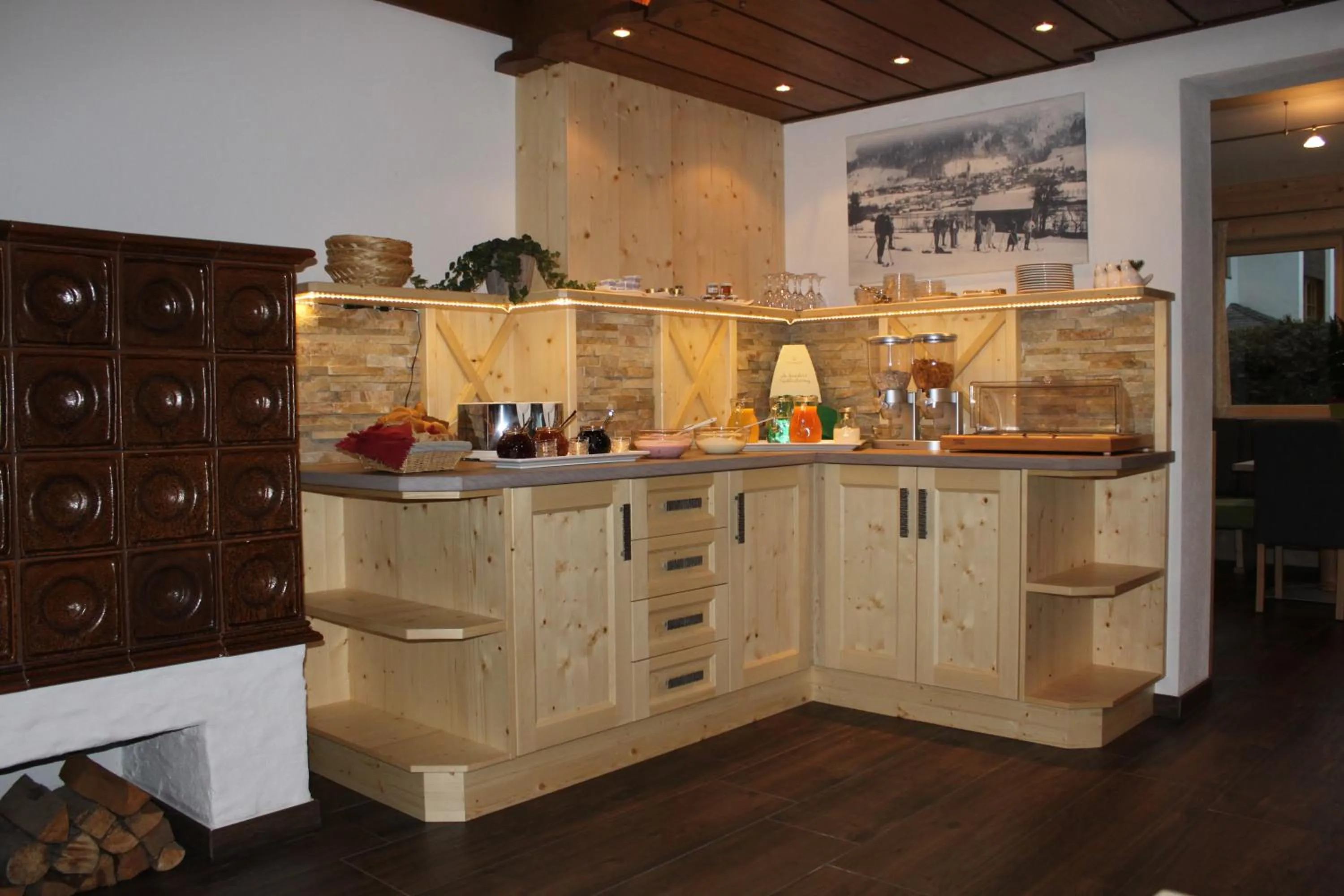 Restaurant/places to eat in Haus Alexander