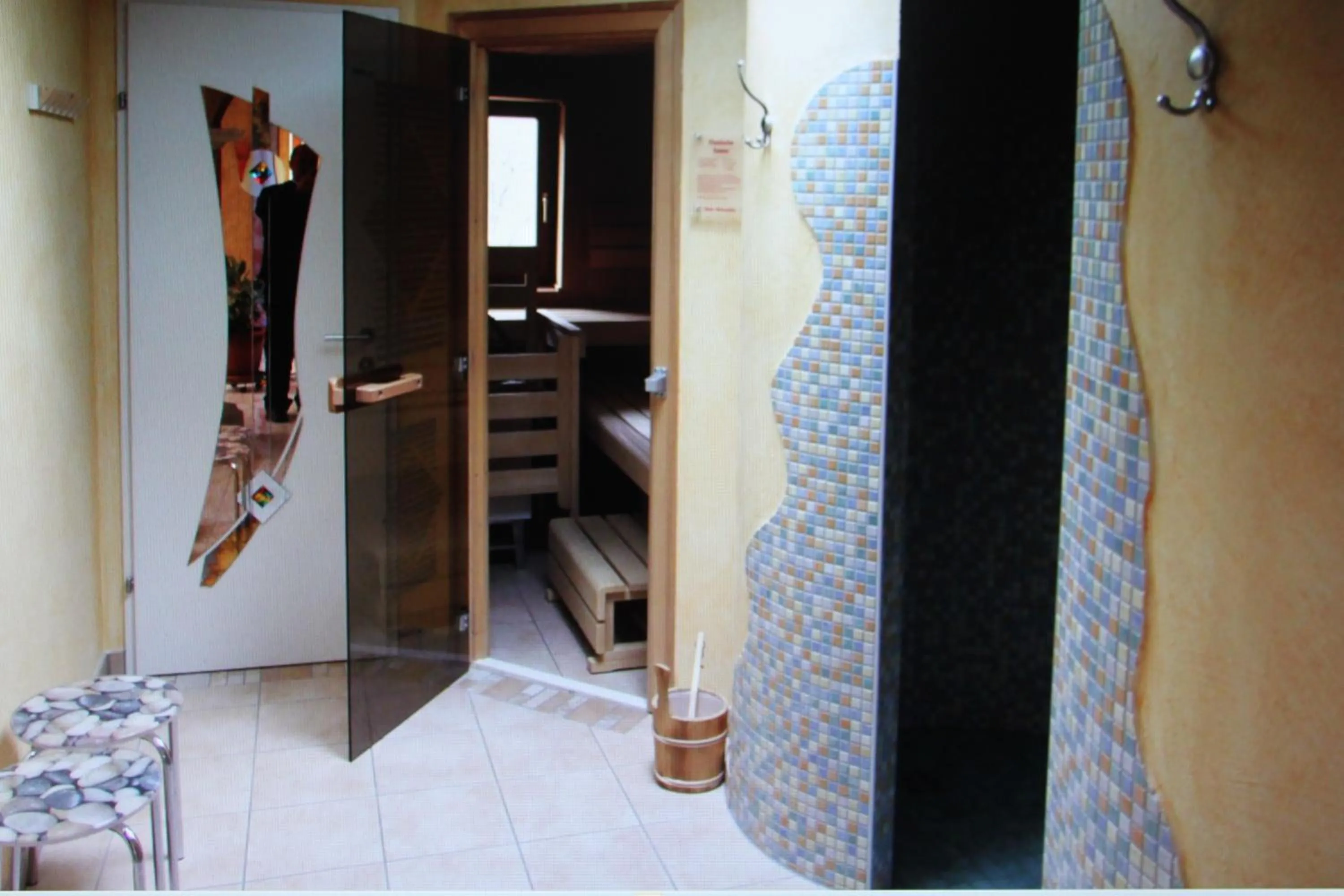 Spa and wellness centre/facilities, Bed in Haus Alexander