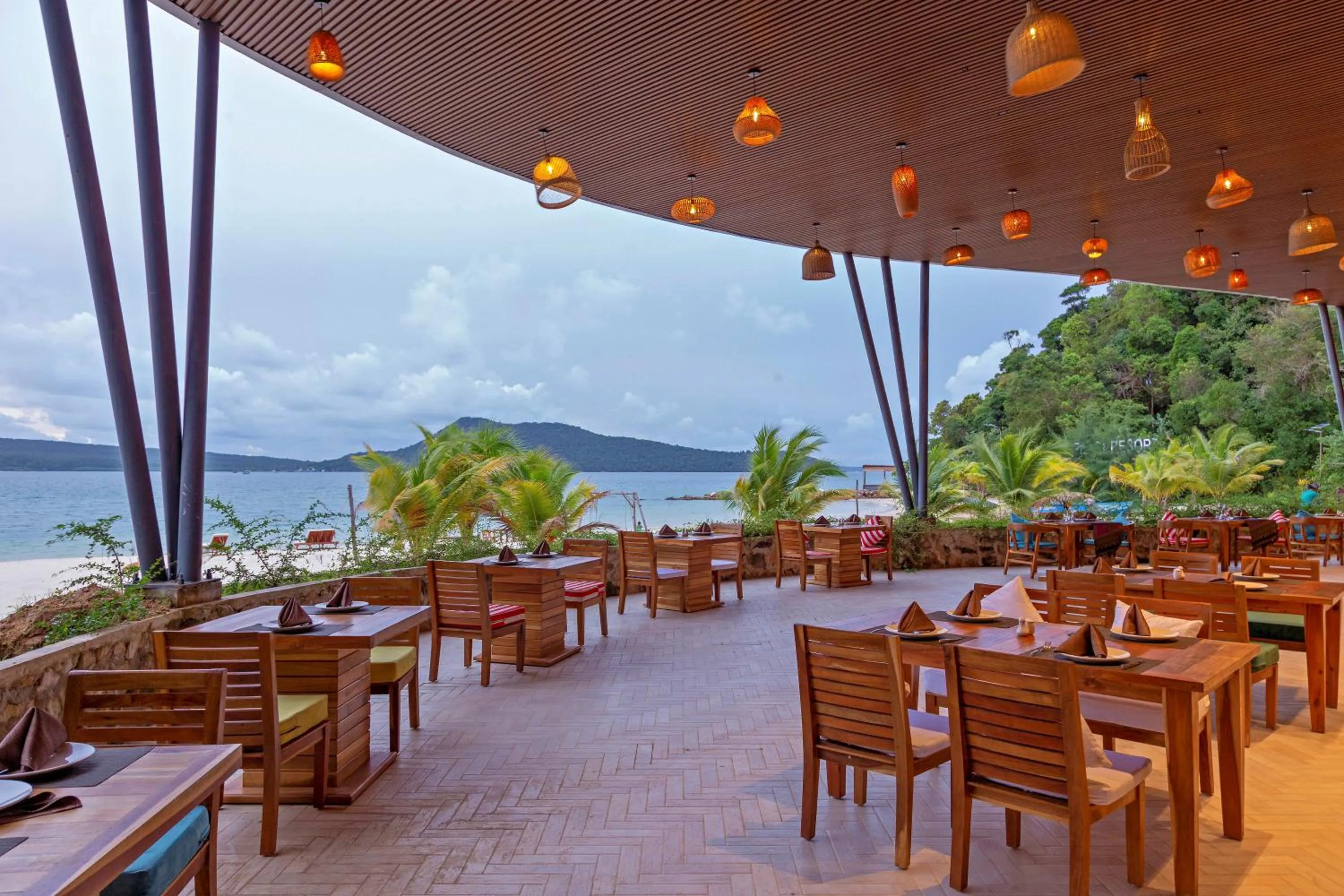 Restaurant/places to eat in Pearl Beach Resort & Spa