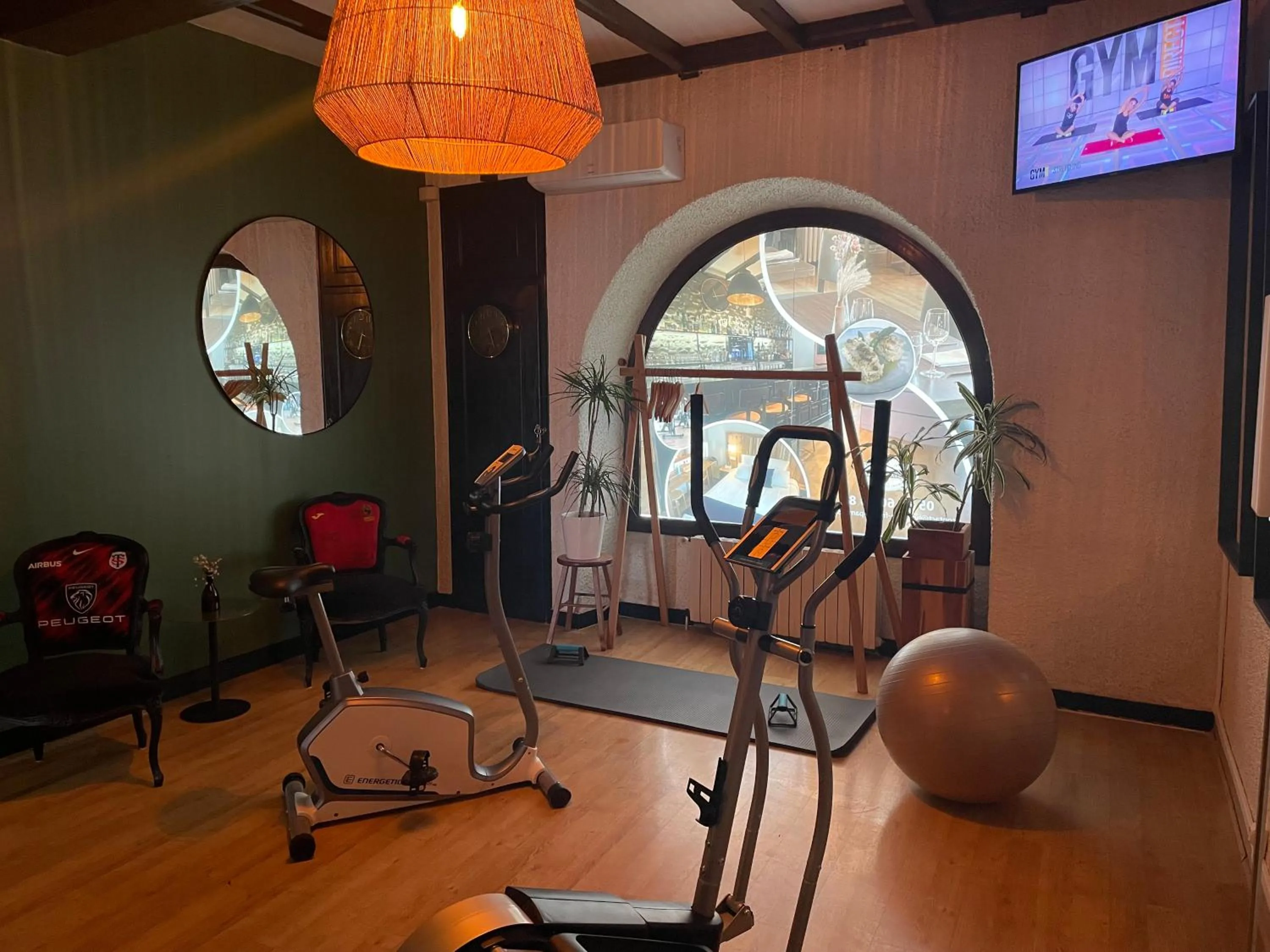 Fitness centre/facilities in Logis Hôtel de France & Restaurant Pamiers