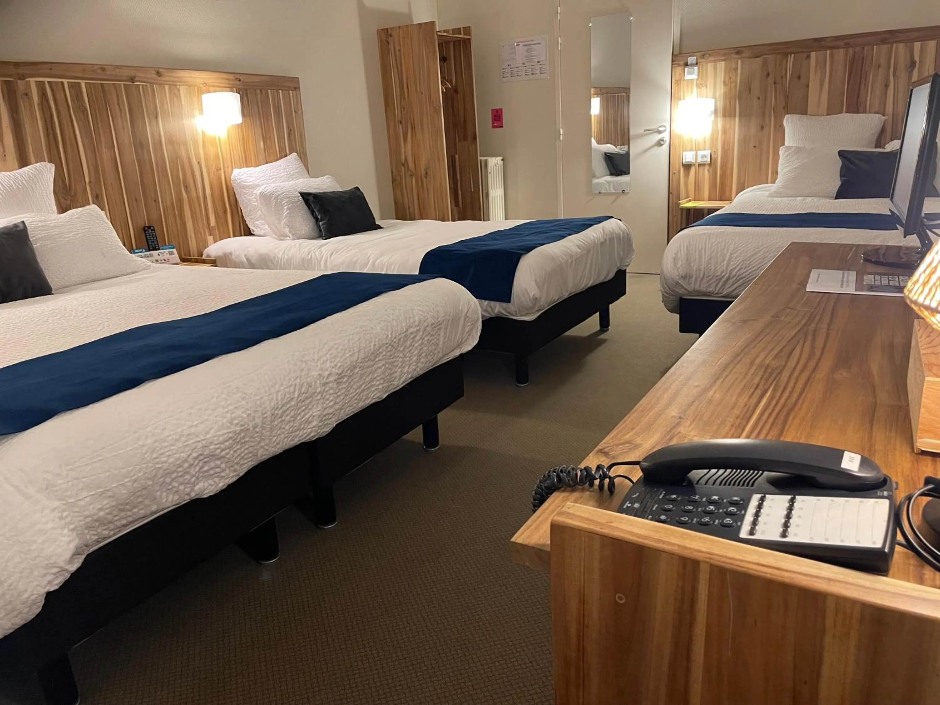 Photo of the whole room, Bed in Logis Hôtel de France & Restaurant Pamiers