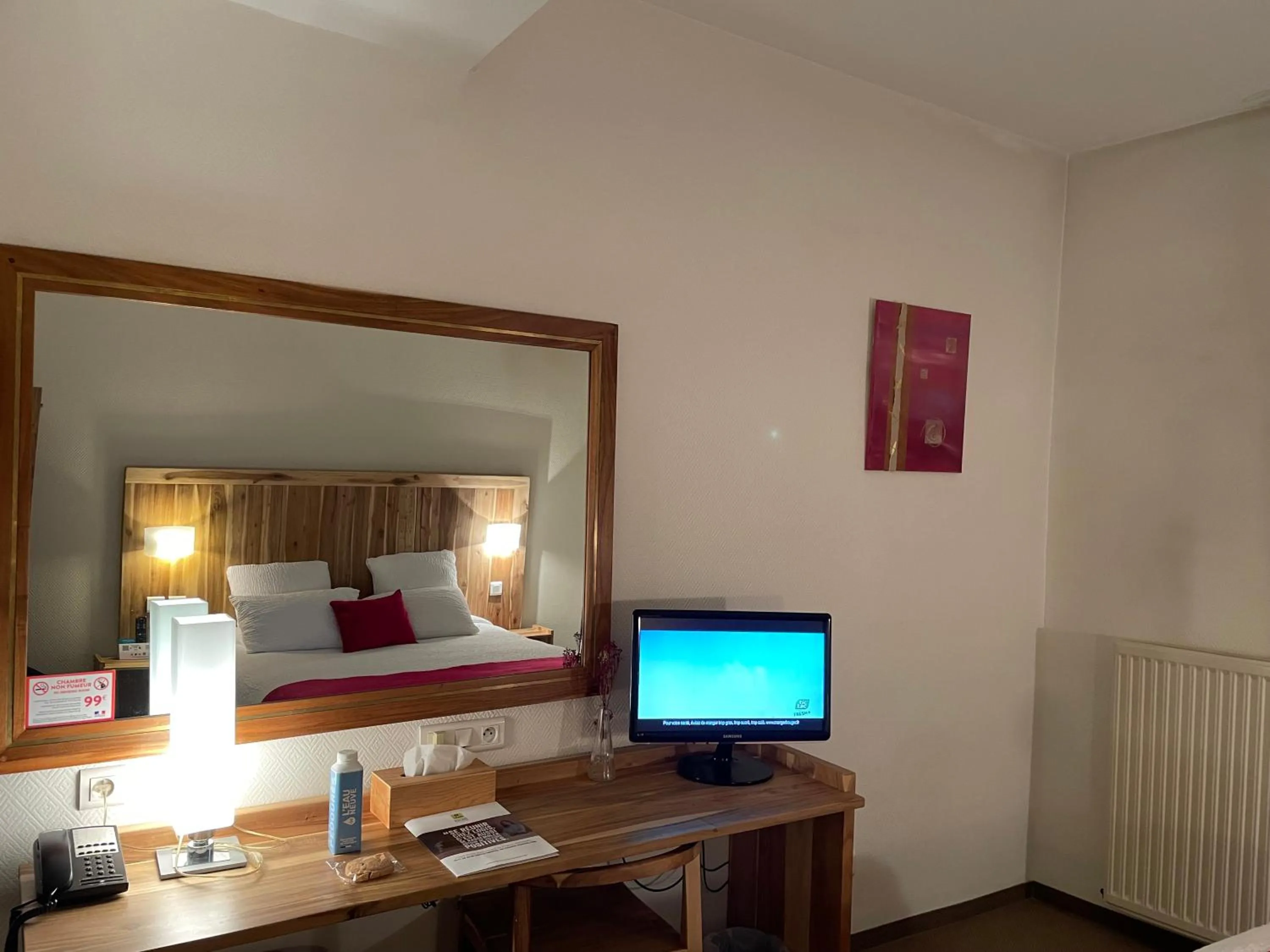 Photo of the whole room, Bed in Logis Hôtel de France & Restaurant Pamiers