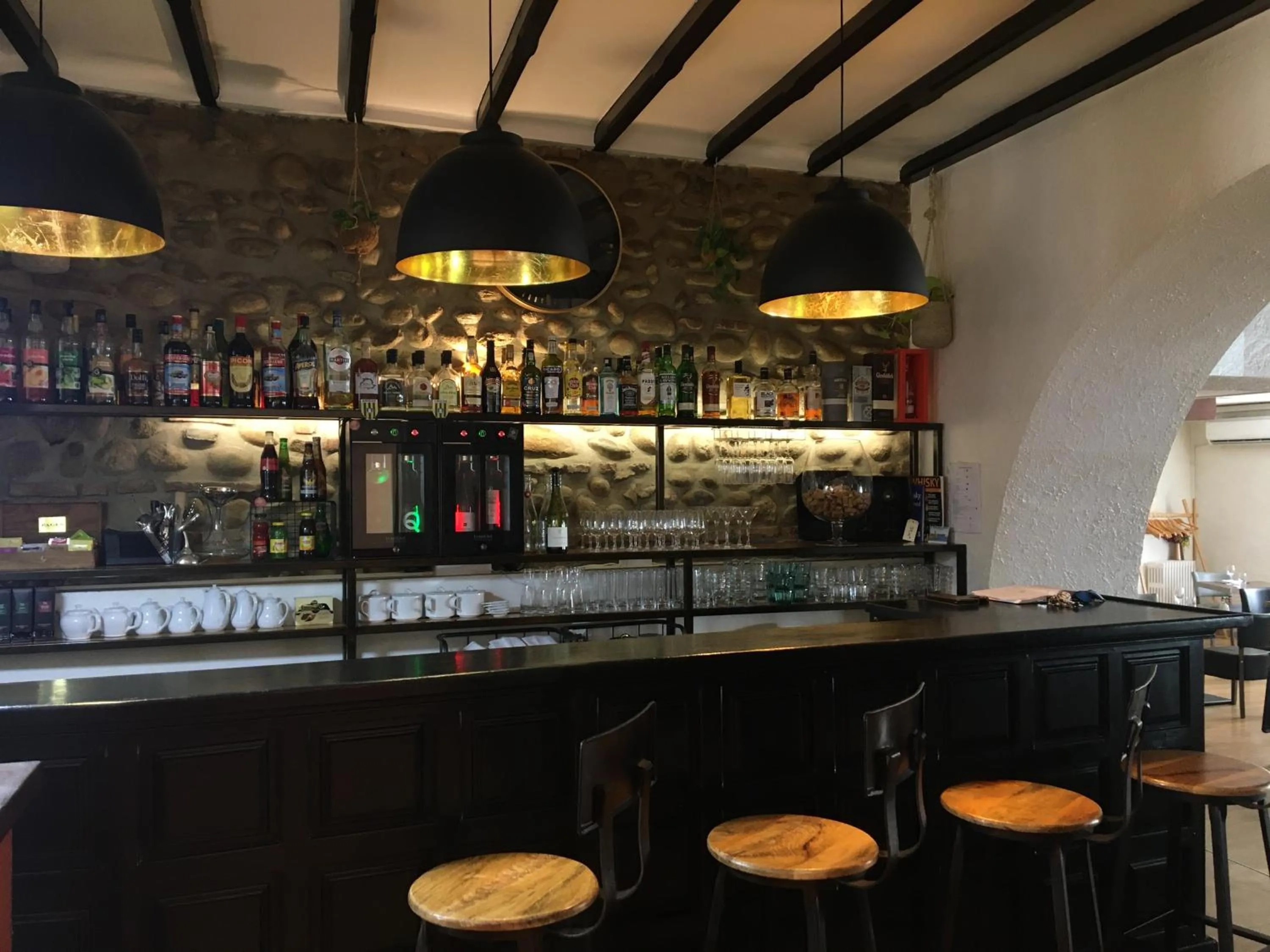 Lounge or bar in Logis Hôtel de France & Restaurant Pamiers