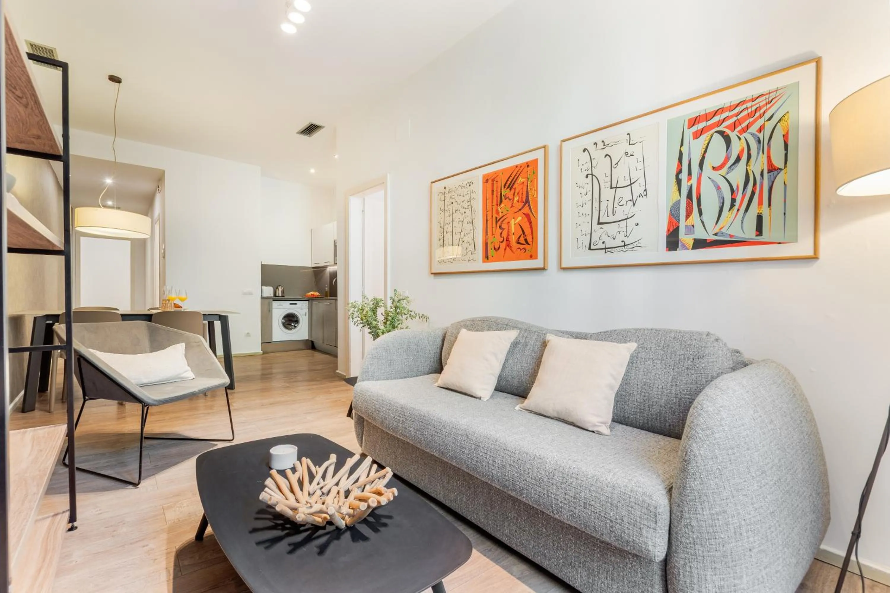 Living room in Aspasios Rambla Catalunya Apartments
