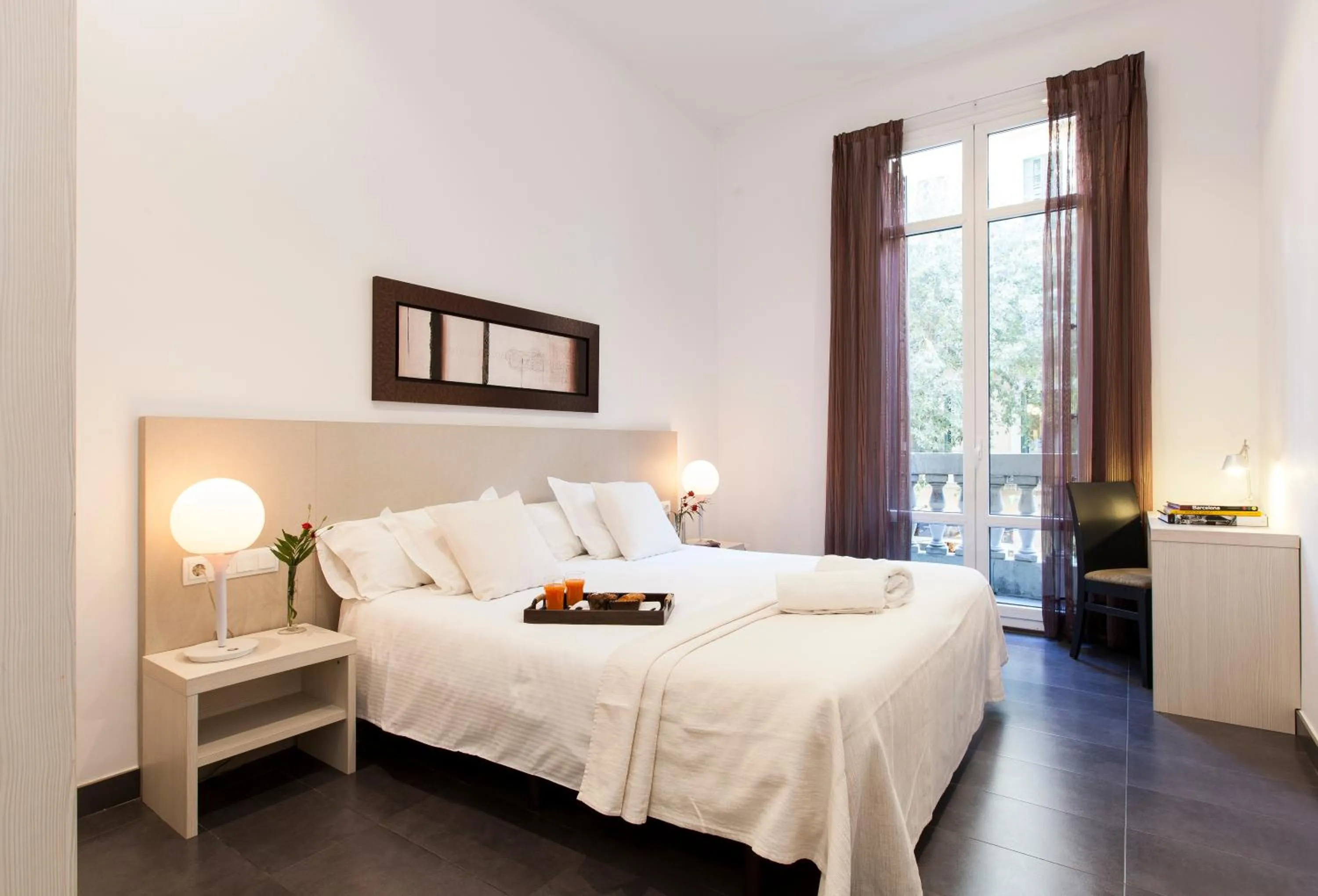 Photo of the whole room, Bed in Aspasios Rambla Catalunya Apartments