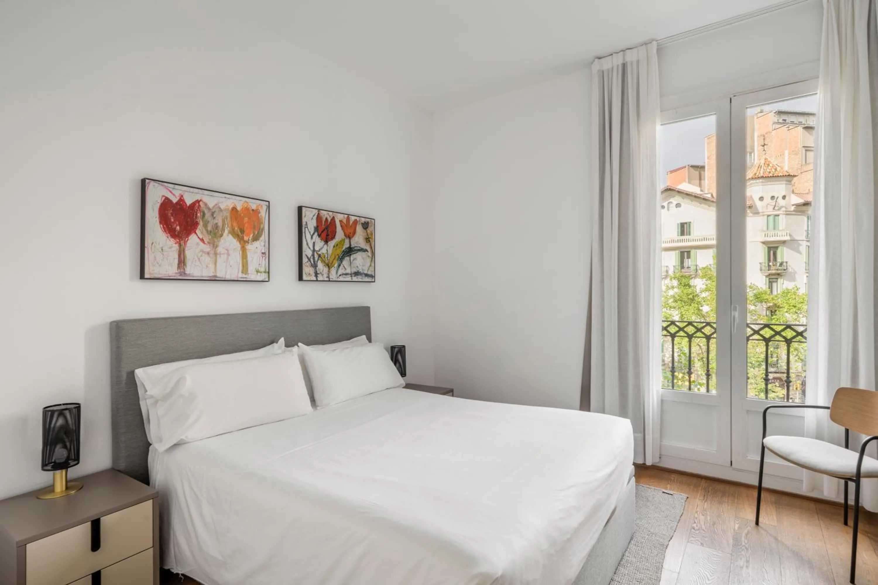 Bed in Aspasios Rambla Catalunya Apartments