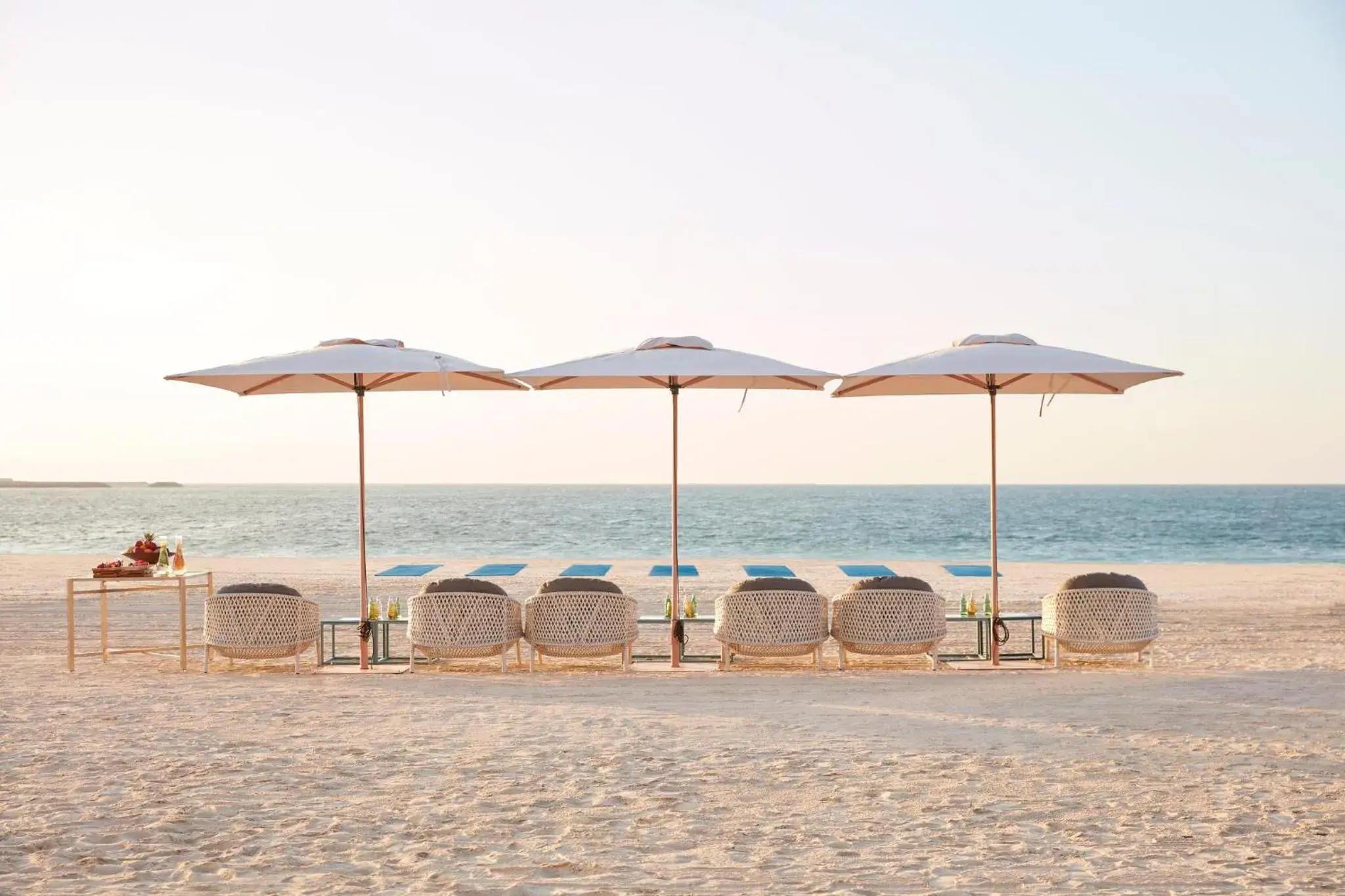 Property building in Mandarin Oriental Jumeira, Dubai Property building in Mandarin Oriental Jumeira, Dubai