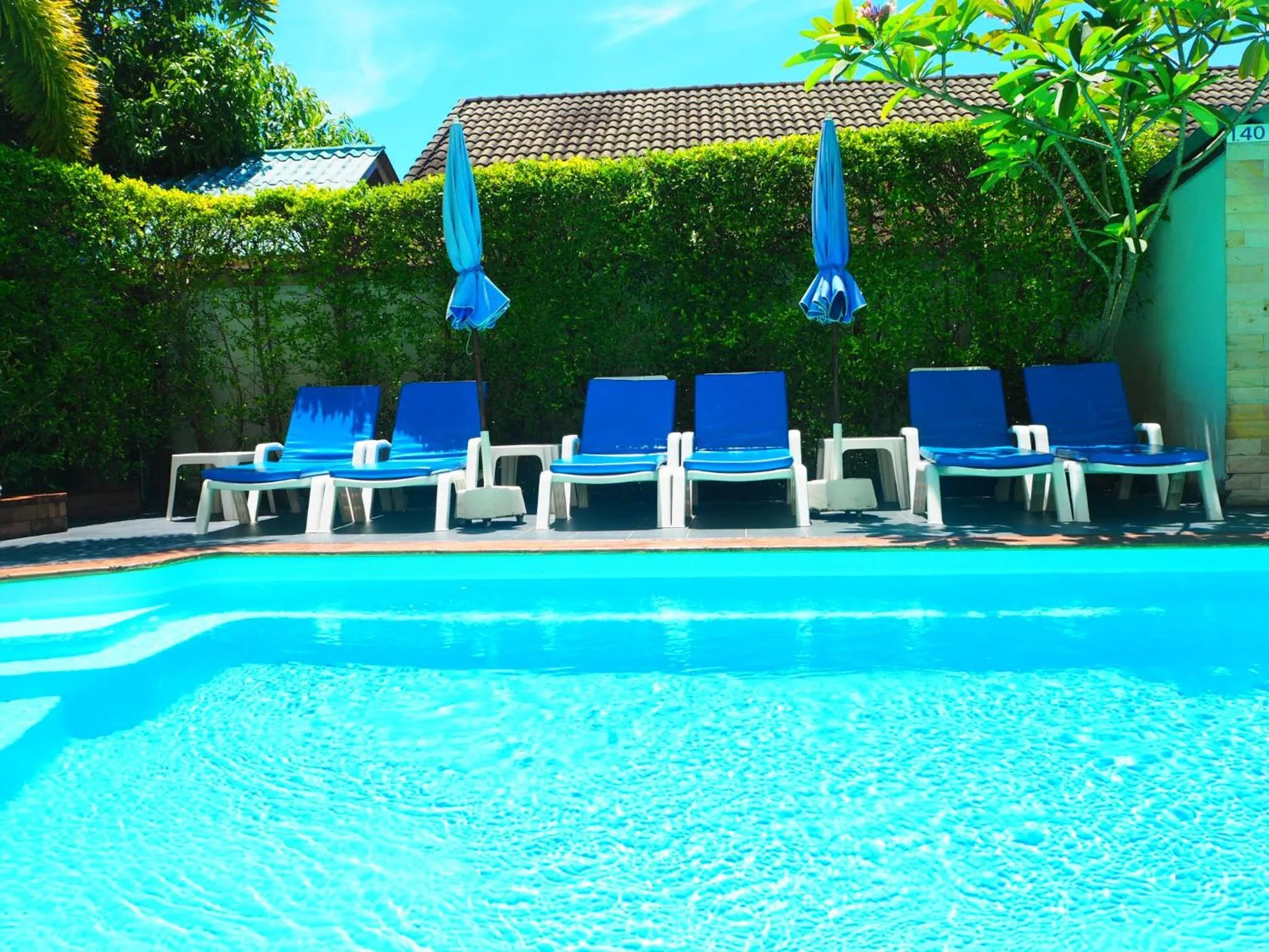 Swimming pool in Baan Rosa Bangtao Beach