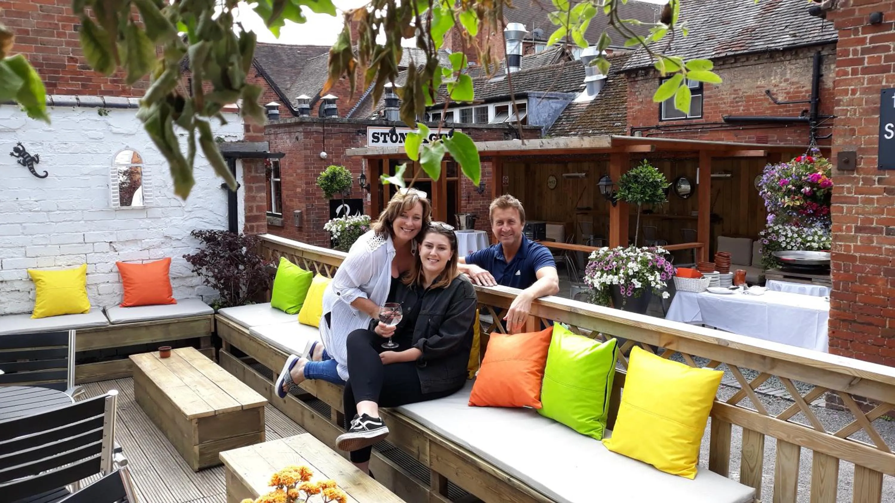 Balcony/Terrace in The White Swan Hotel Bar & Restaurant