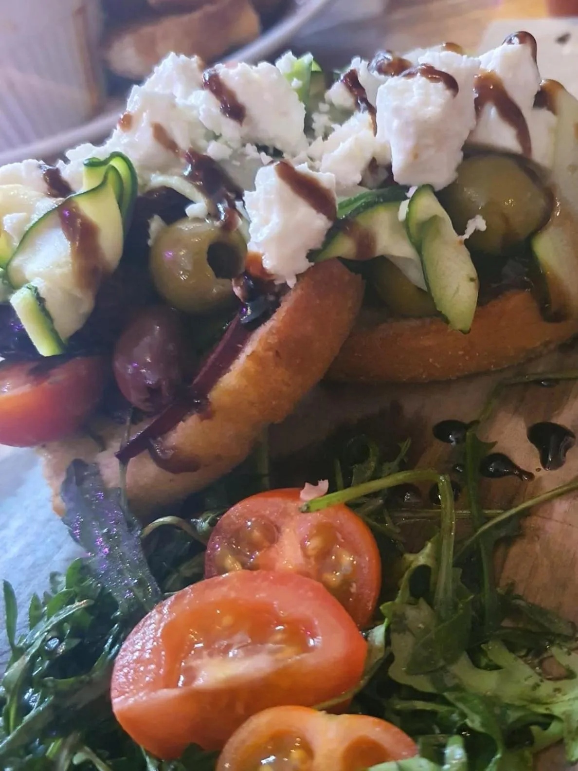 Restaurant/places to eat in The White Swan Hotel Bar & Restaurant