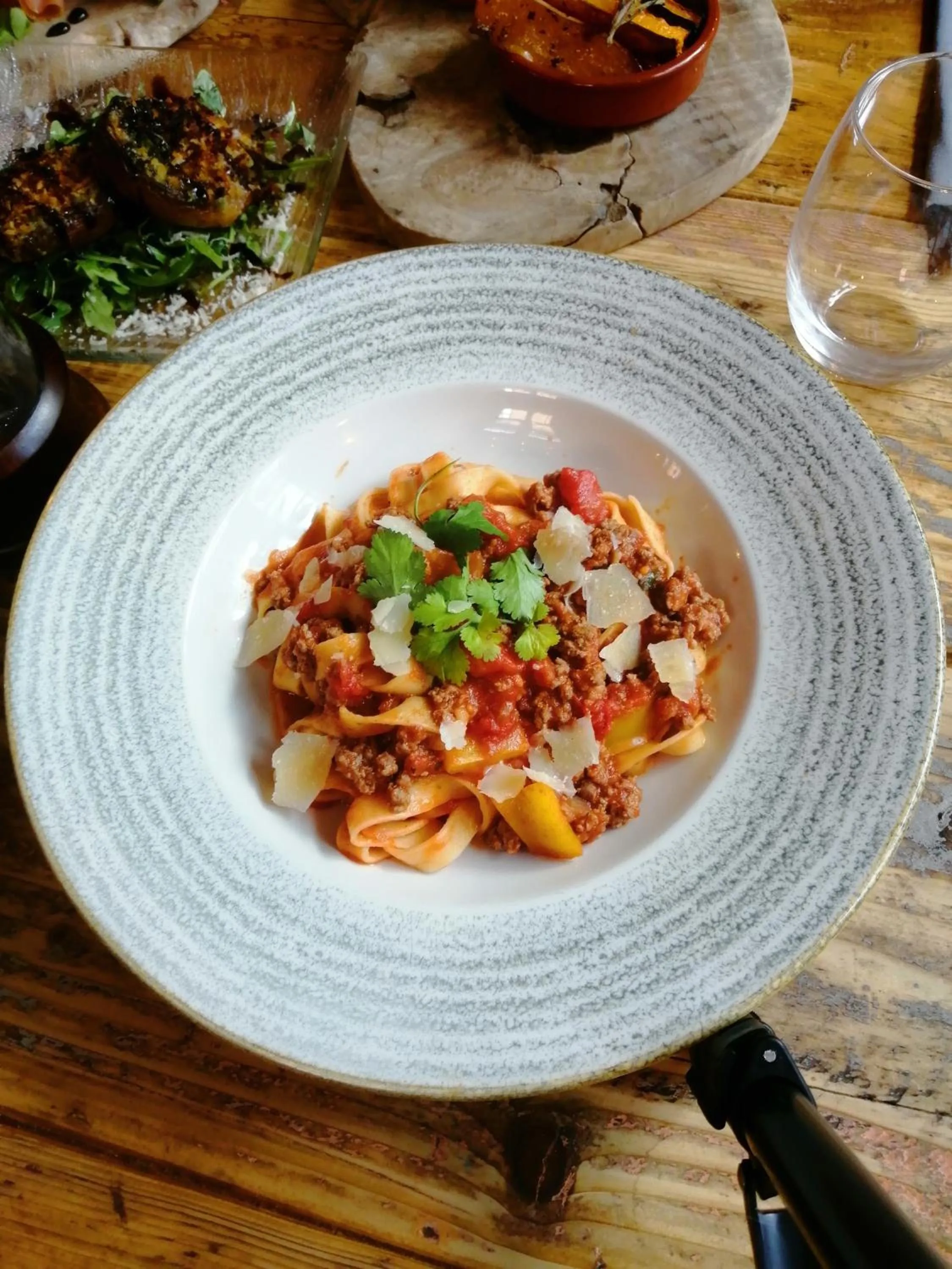 Restaurant/places to eat in The White Swan Hotel Bar & Restaurant