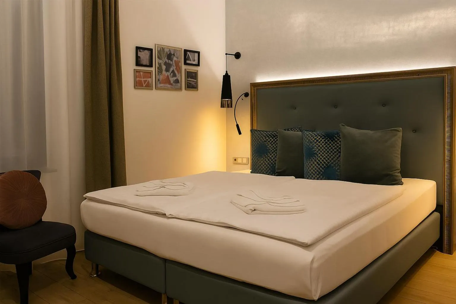 Bed in Hotel Memories Budapest