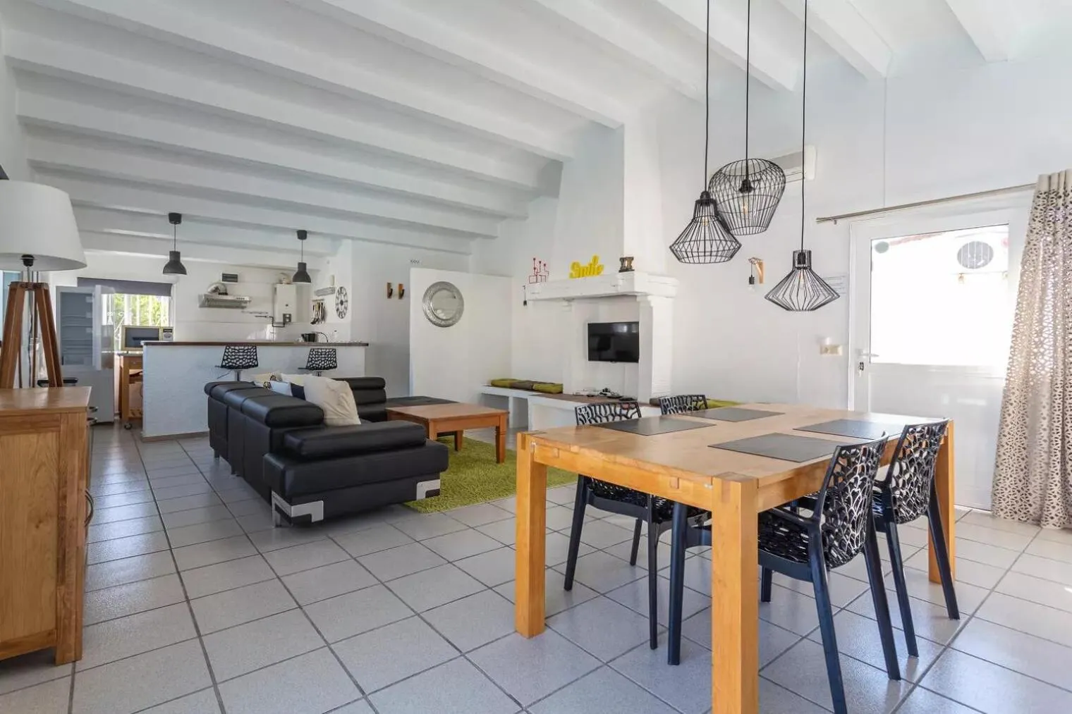 Communal lounge/ TV room in Sea près des Golfs
