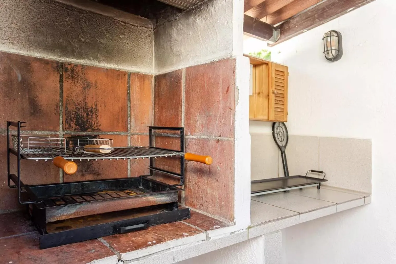 BBQ facilities in Sea près des Golfs