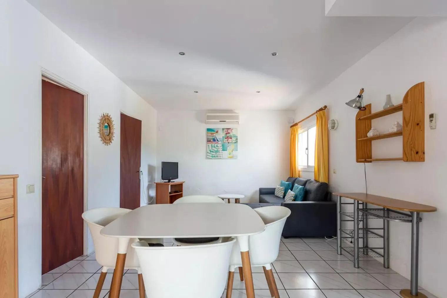 Dining area in Sea près des Golfs
