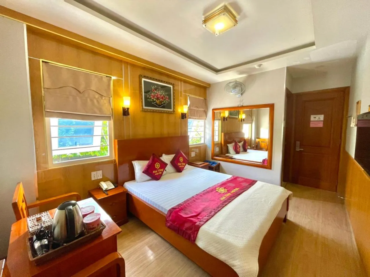 Bedroom, Bed in Mai Vang Hotel