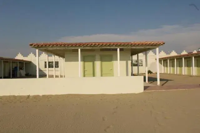 Property building in Il Miraggio Property building in Il Miraggio