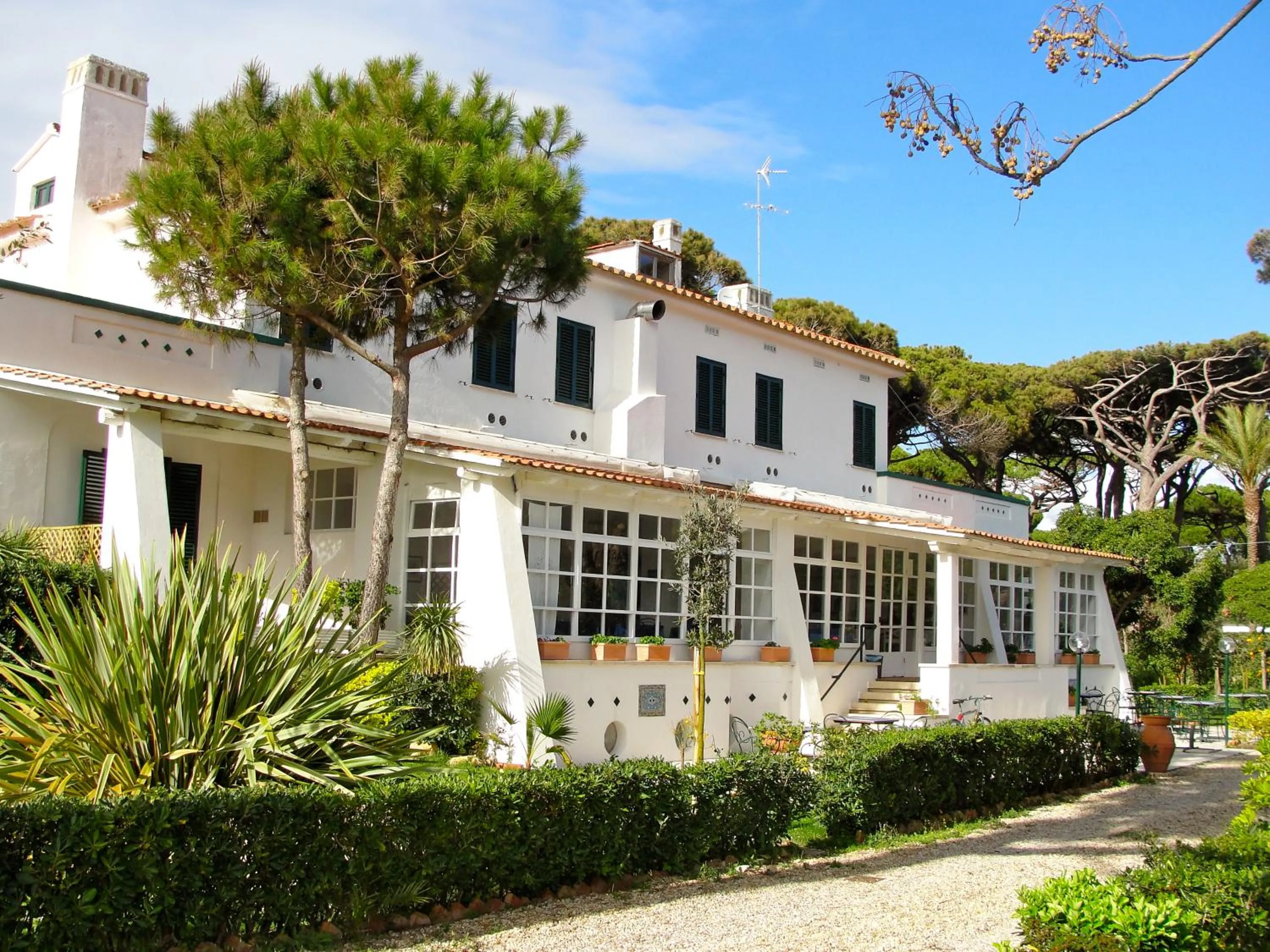 Property building in Il Miraggio