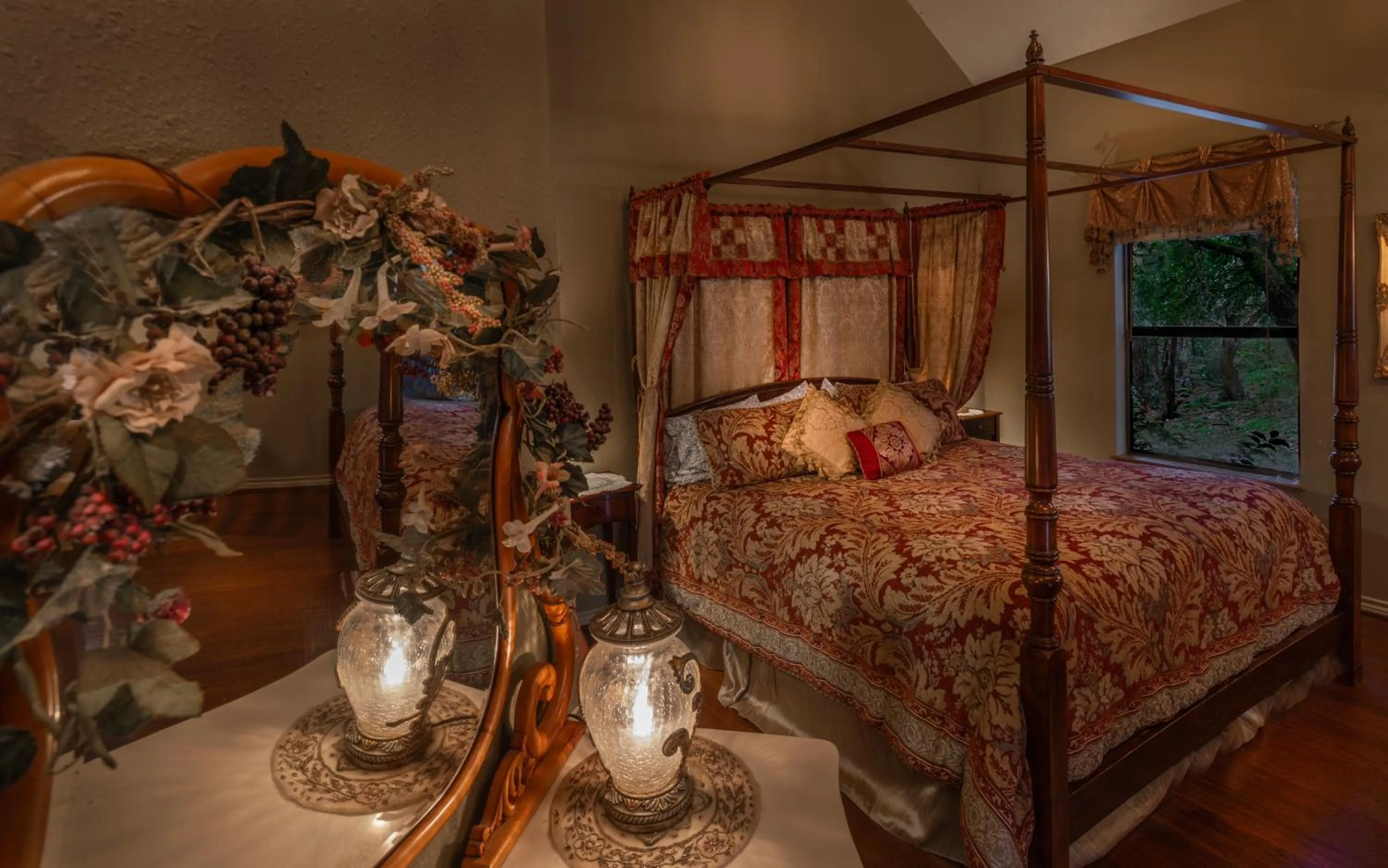 Property building, Bed in Bed and Breakfast on White Rock Creek