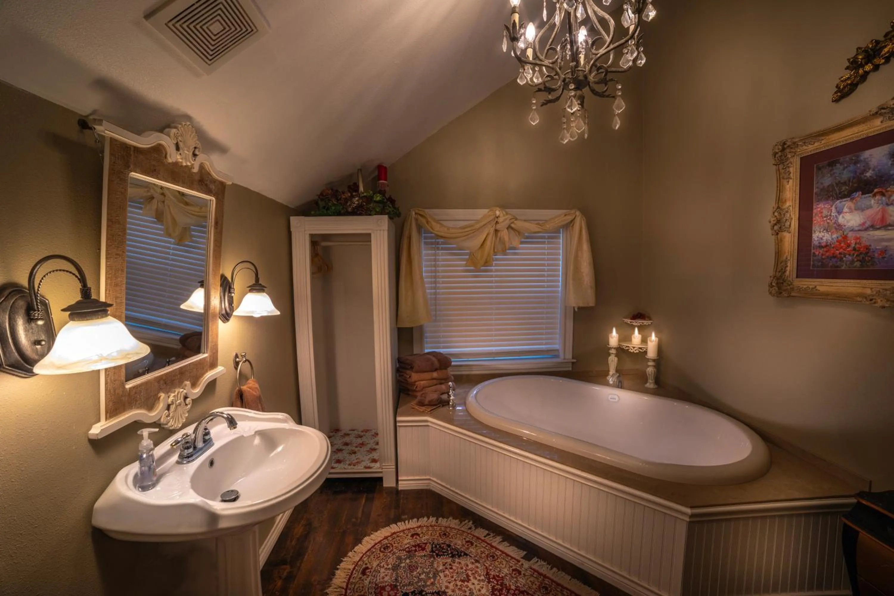 Property building, Bed in Bed and Breakfast on White Rock Creek