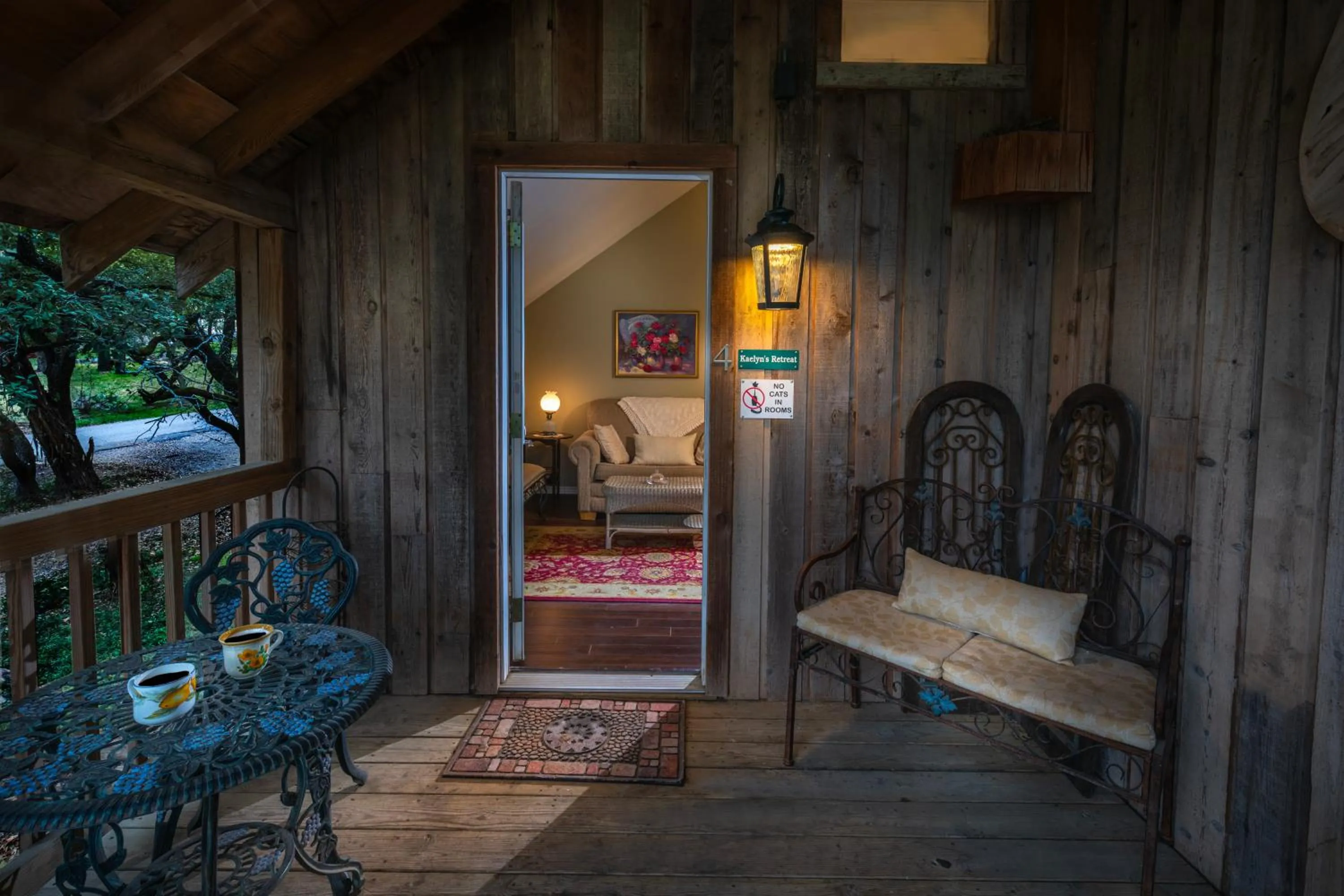 Balcony/Terrace in Bed and Breakfast on White Rock Creek