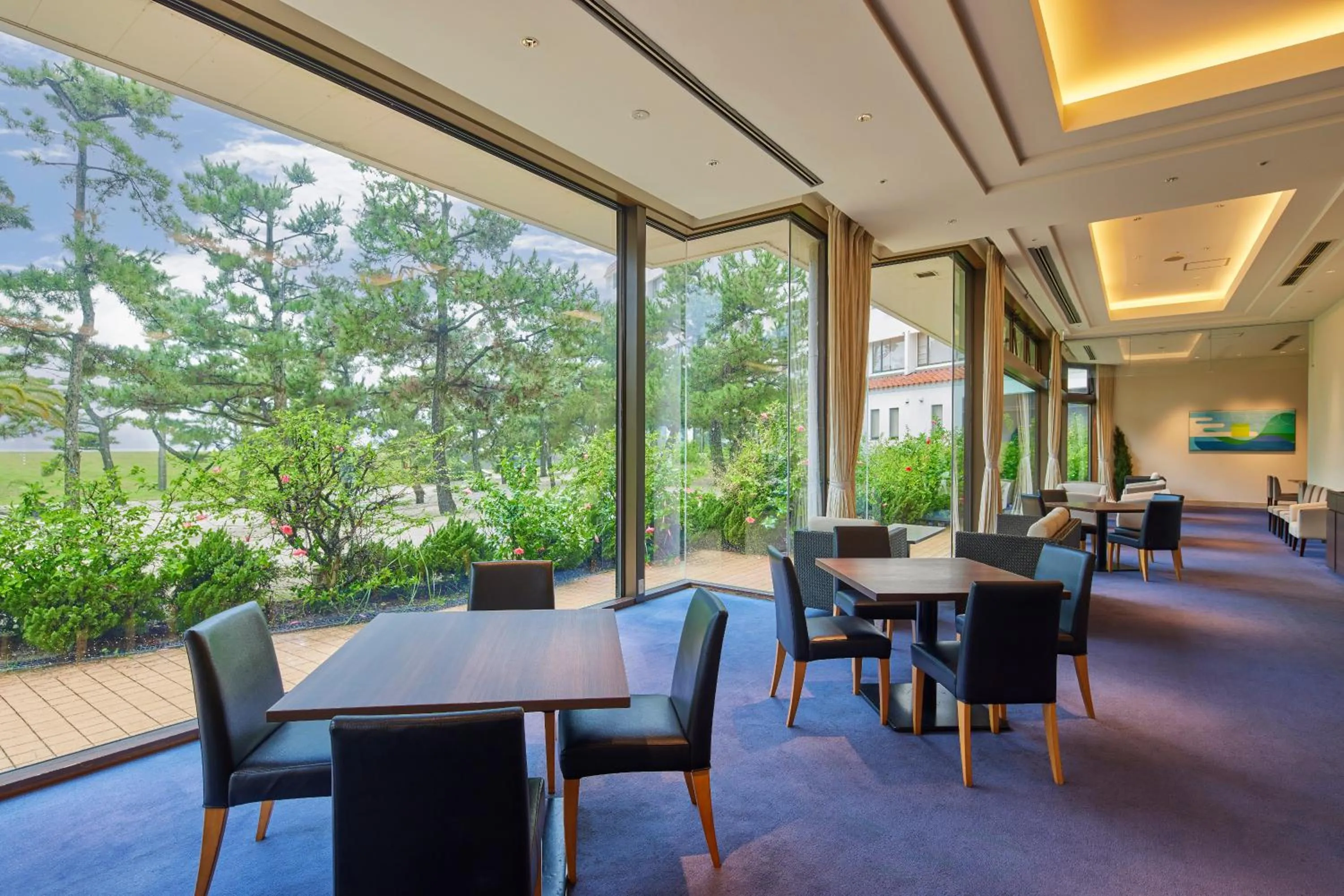 Day in Shiraraso Grand Hotel