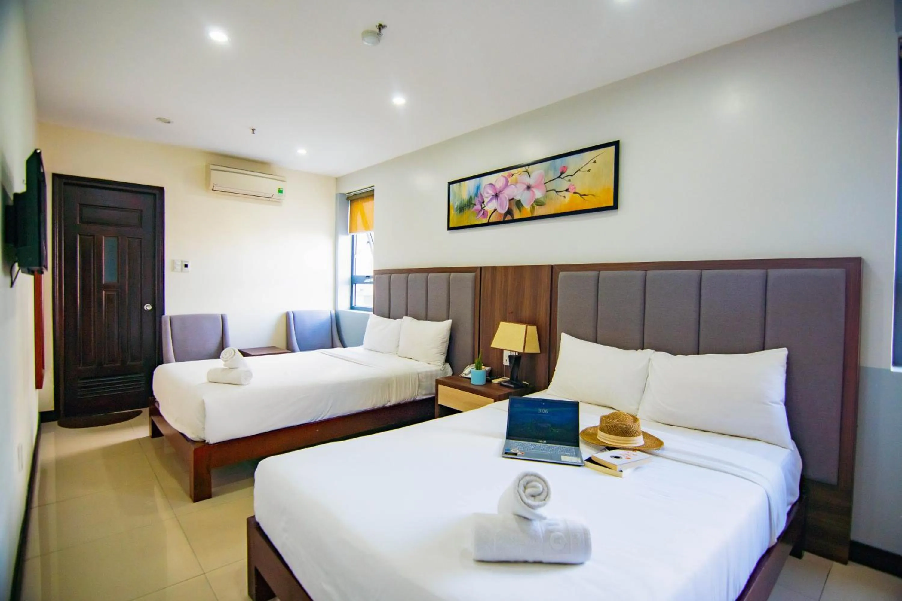 Bed in Quoc Cuong Center Da Nang Hotel by Haviland