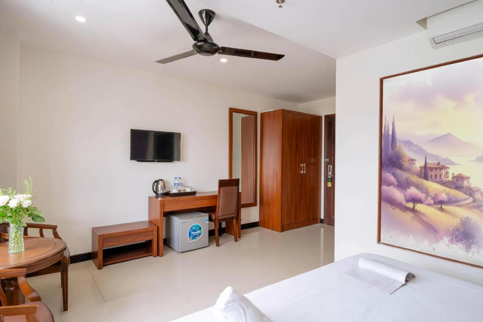 Bedroom, Bed in Quoc Cuong Center Da Nang Hotel by Haviland