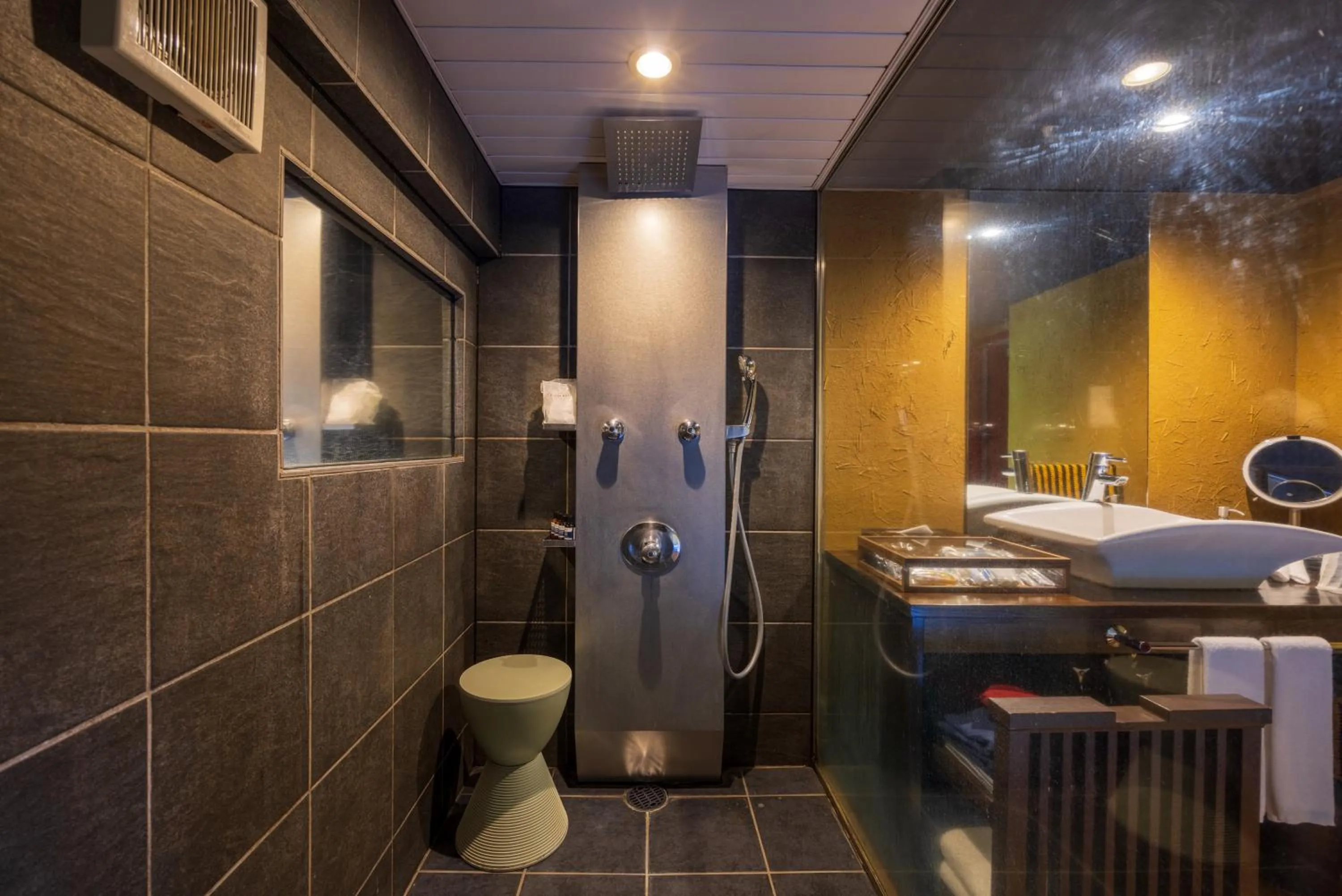 Shower in Kinnotake Sengokuhara(Adult Only)