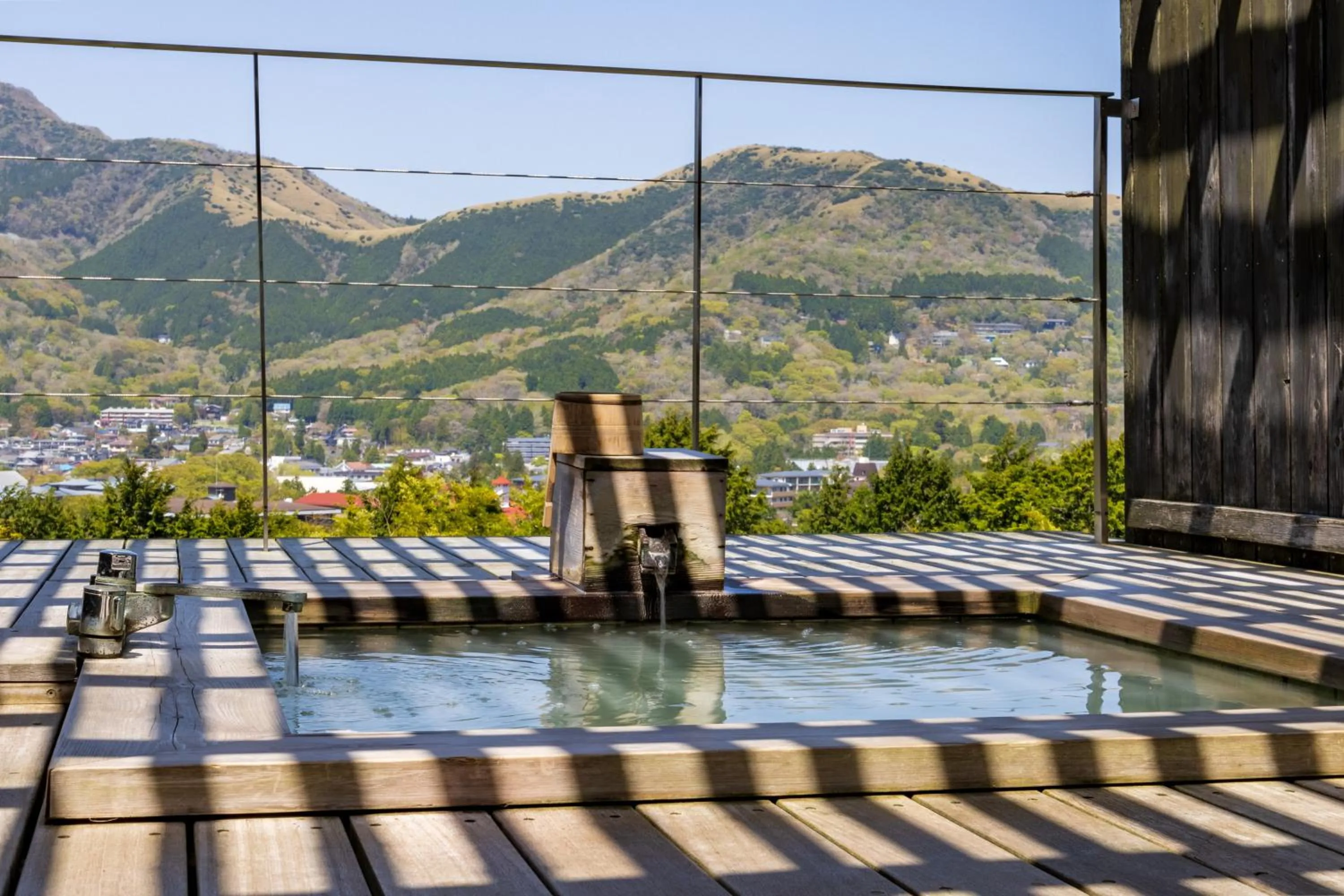 Natural landscape in Kinnotake Sengokuhara(Adult Only)