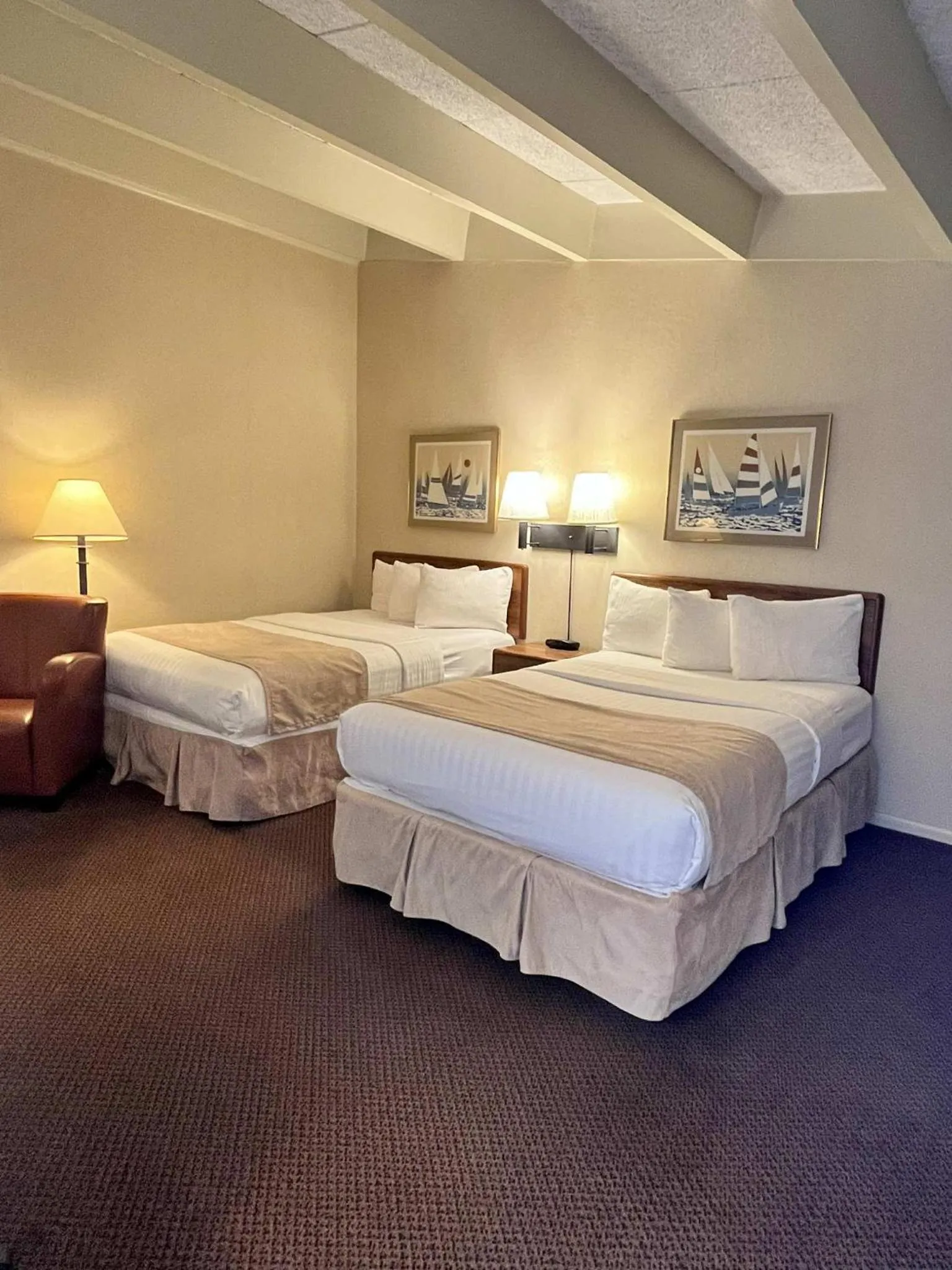 Bed in Windjammer Lodge