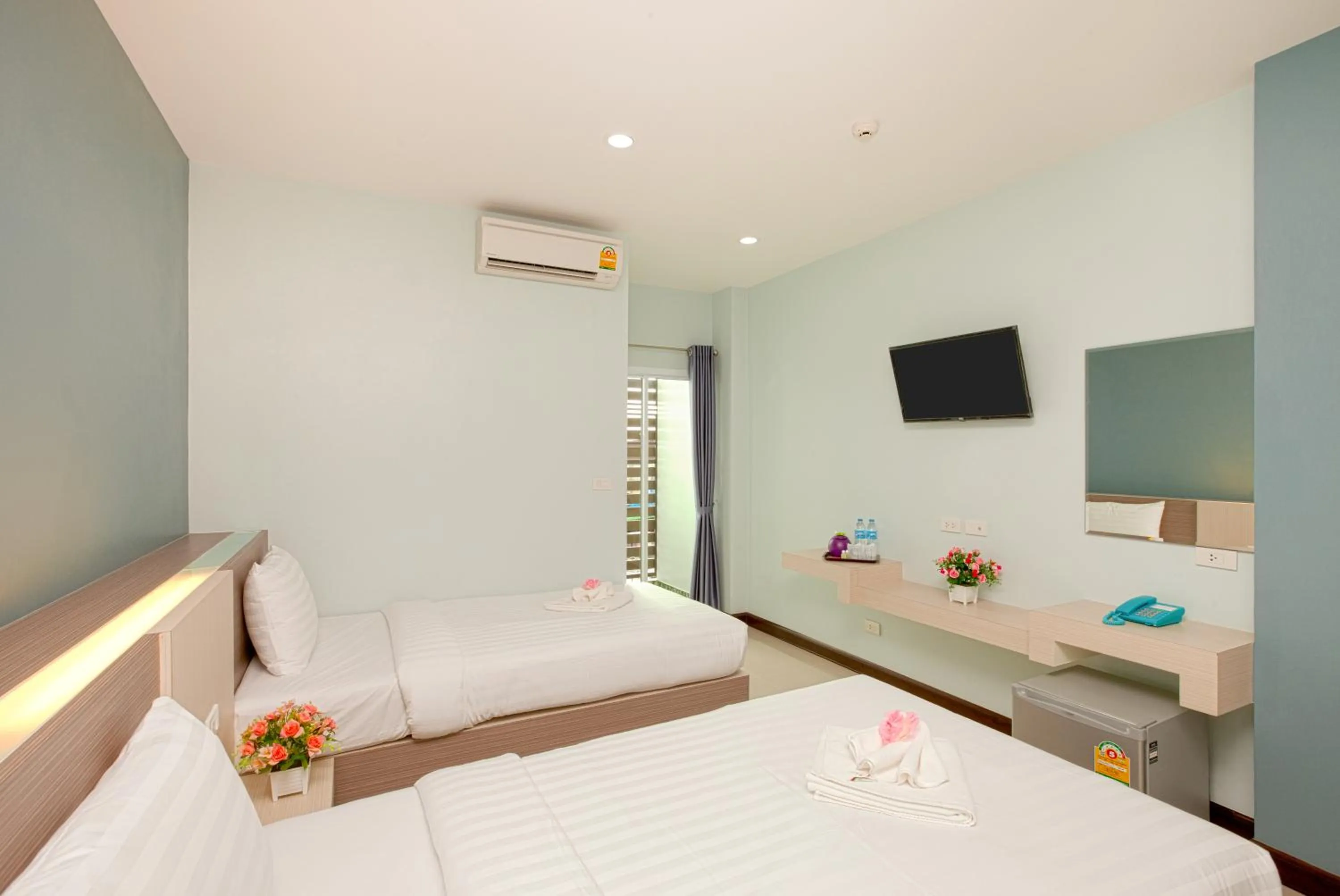 Bed in Je T'aime Hotel