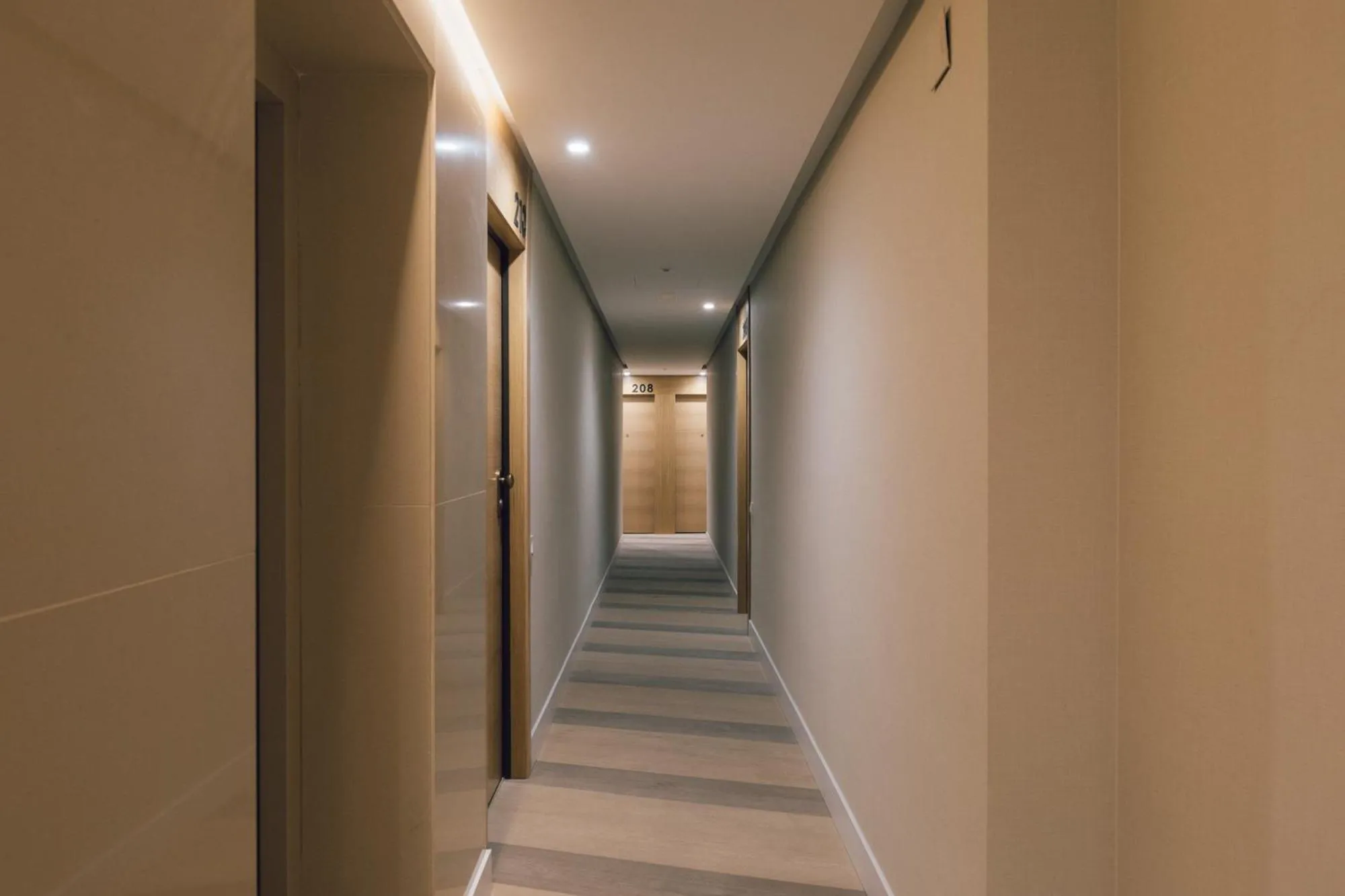 elevator in Pio XII Apartments Valencia