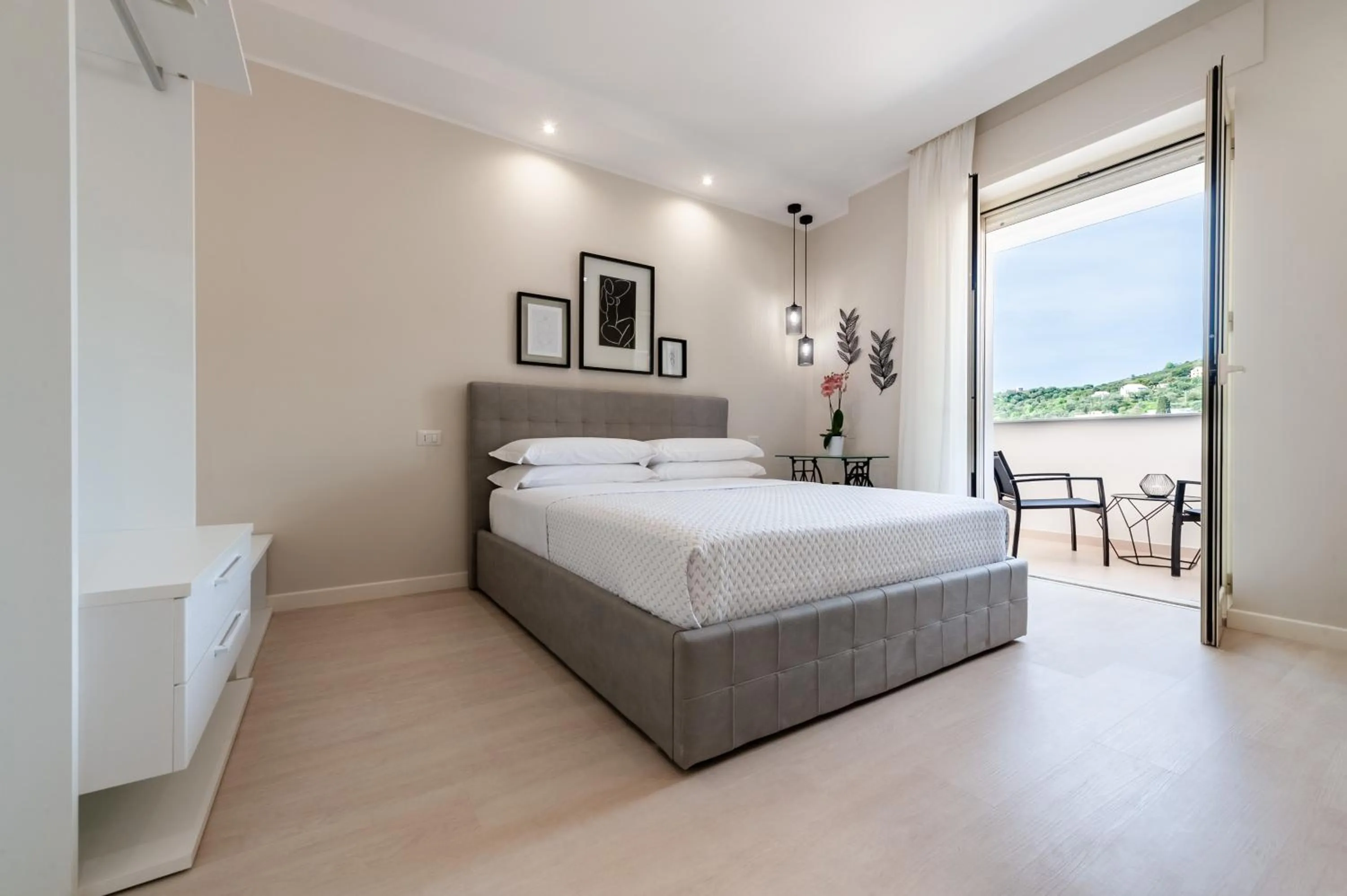 Balcony/Terrace, Bed in Albergo Elea